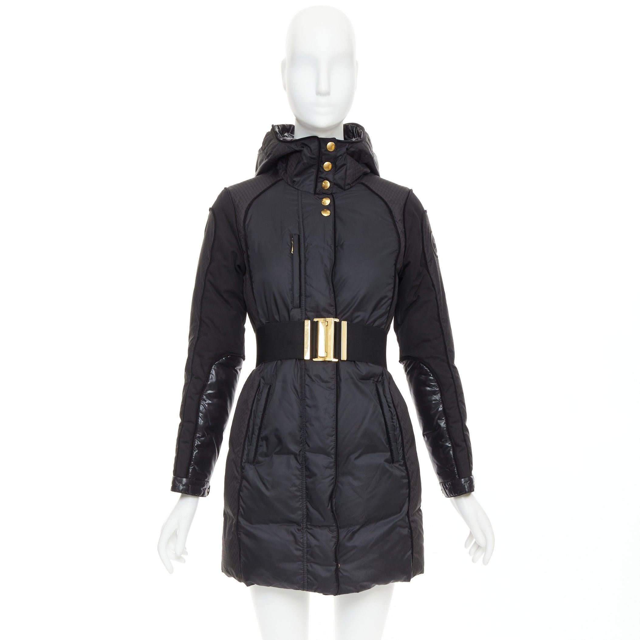 Gucci 2009 nero oro logo GG fibbia cintura cappotto lungo puffer IT38 XS in vendita 6