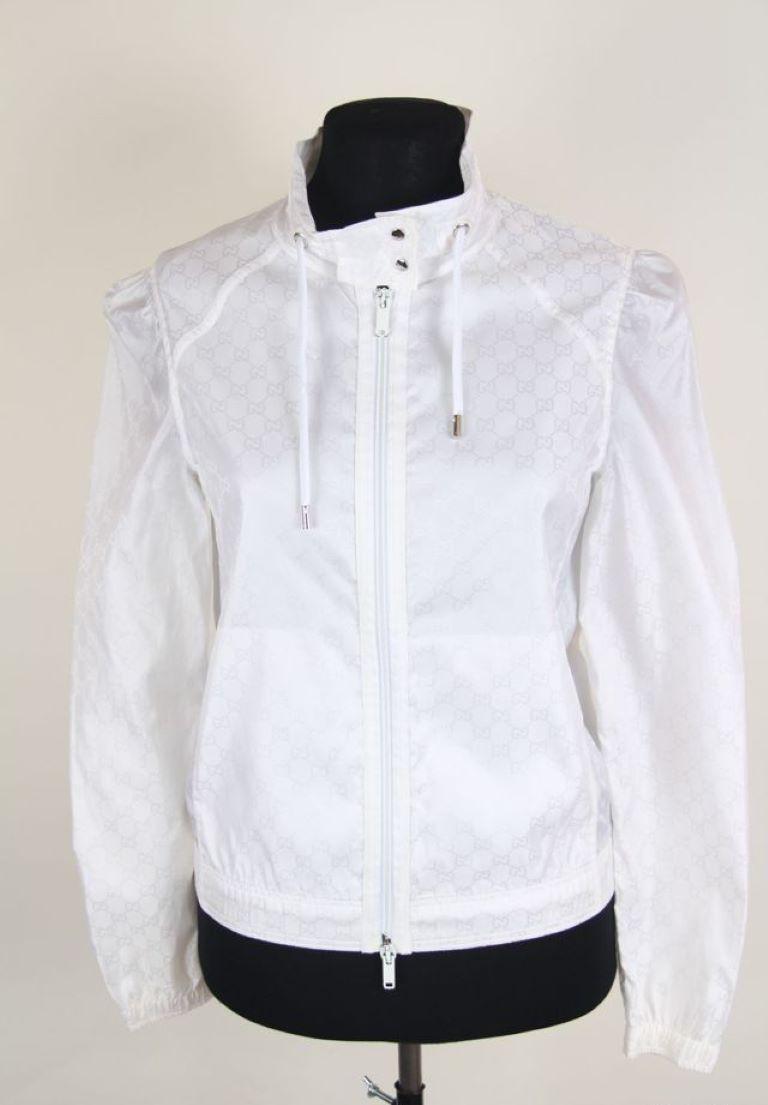 Gucci 2009 by Frida Giannini - Giacca sportiva Monogram
Prodotto in Italia.
Il prodotto è contrassegnato dalla sigla XS
Stile Gucci 2009 03392 237344
Utilizza le misure come guida:
Lunghezza della giacca: 53,5 cm / 21,06 pollici
Lunghezza nella zona