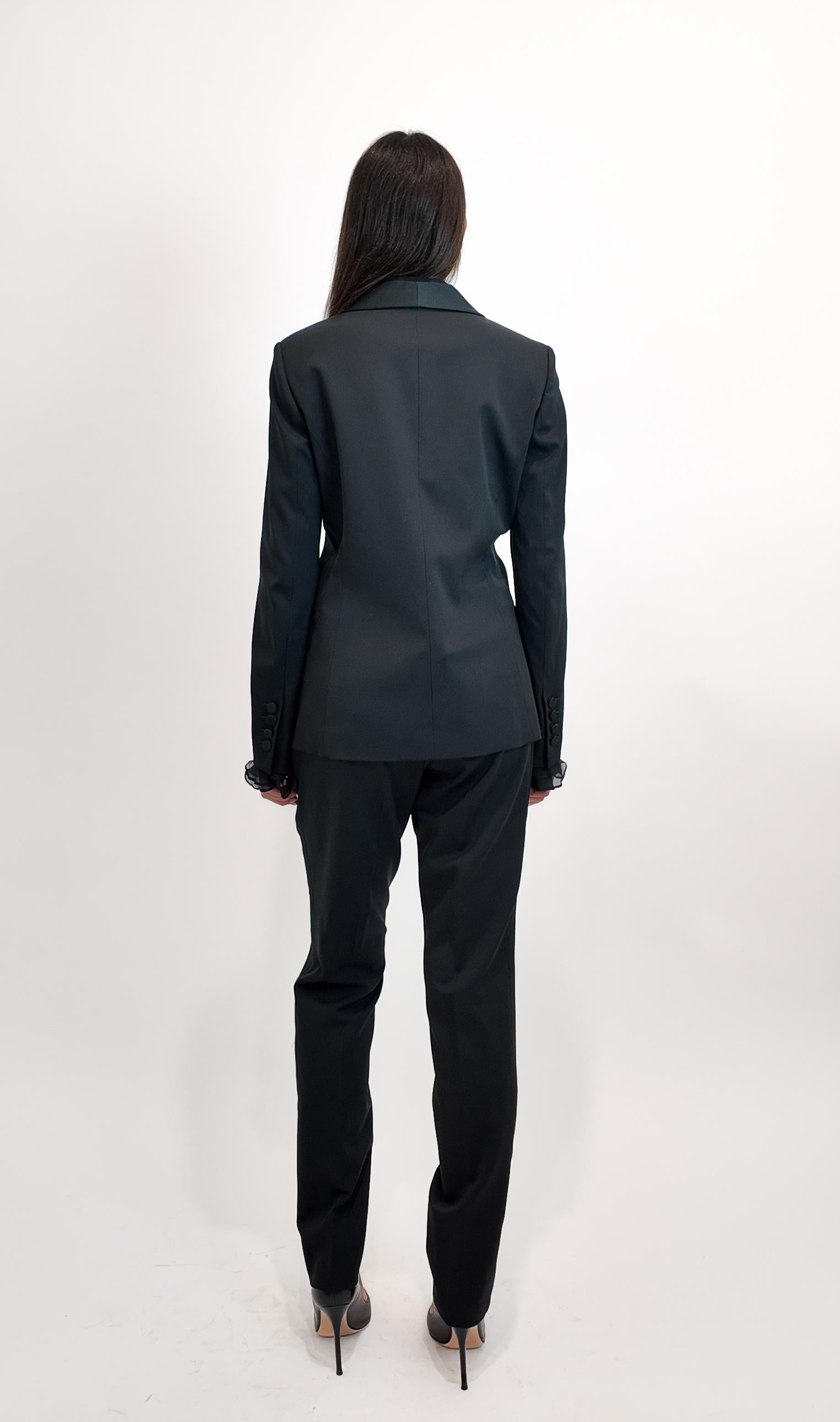 Donna Gucci 2014 Smoking nero slim fit da donna con risvolto in raso in vendita