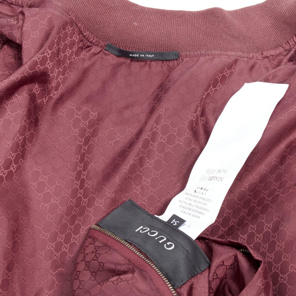 Gucci 2015 reversibile  bomber con zip in nylon bordeaux Monogram IT54 XXL in vendita 4