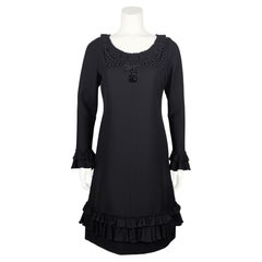 Gucci 2016 Schwarzes langärmeliges Kleid mit Perlen und Rüschen
