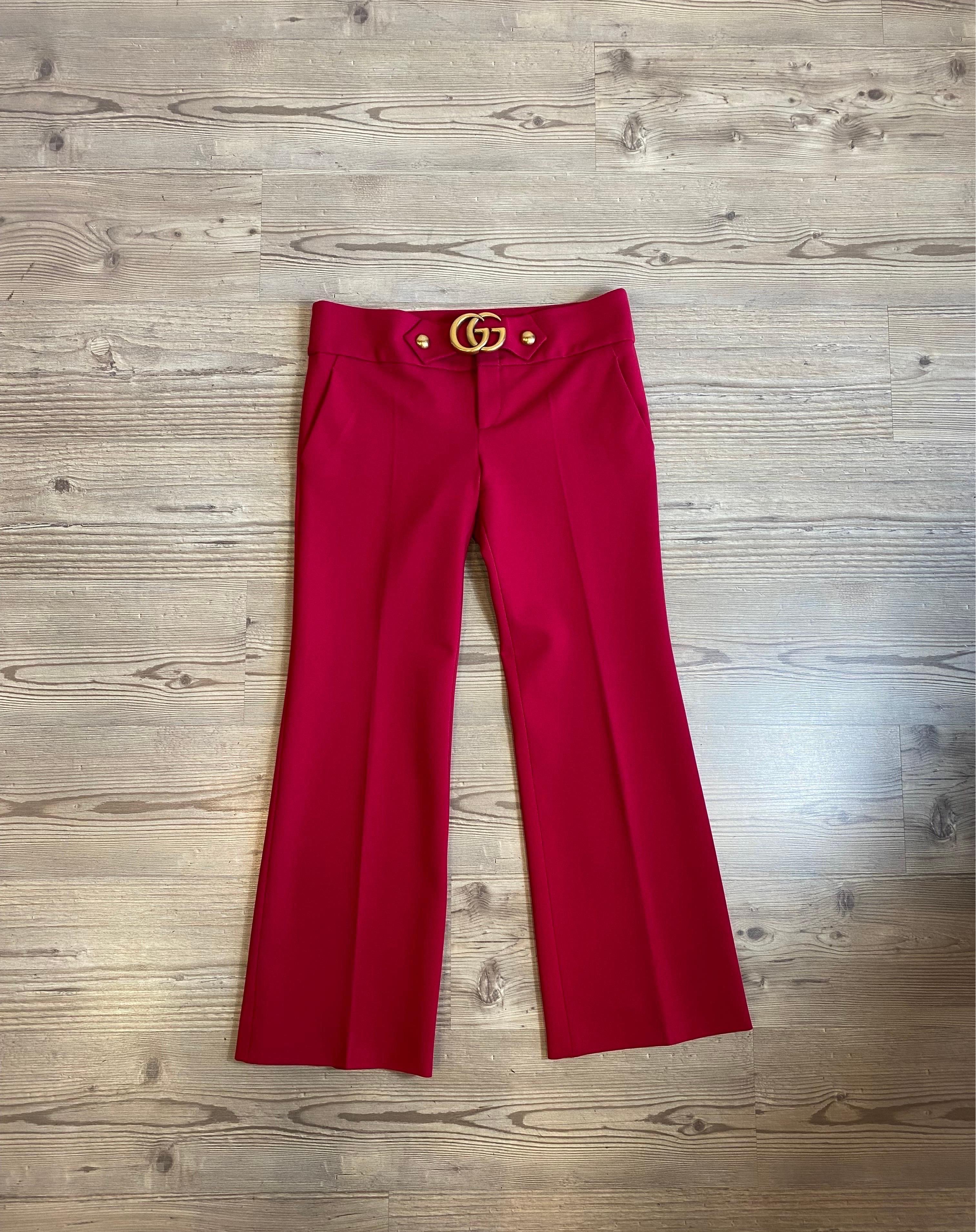 Gucci trousers.
2016 collection
In viscose, polyamide, elastane. Lined.
Gold GG hardware.
Italian size 46
Waist 46 cm
Length 98 cm
Excellent general condition, with signs of normal use.
A very light halo under the golden GGs as shown in the photo.