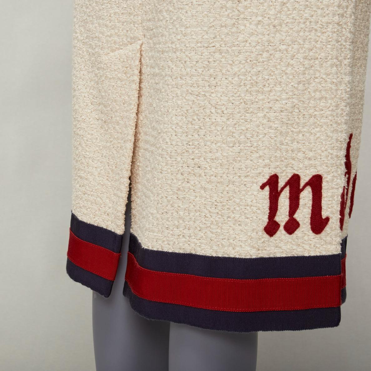Gucci 2016 Modern Future jupe midi en coton bouclette crème garnie de sangles IT42 M
Référence : DYTG/A00060
Marque : Gucci
Designer : Alessandro Michele
Collectional : 2016 Modern Future
Matière : Coton, mélange
Couleur : Crème, Rouge
Motif :