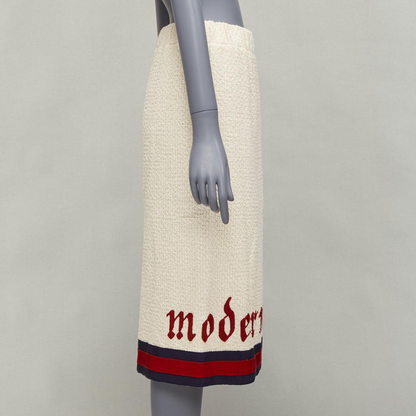Gucci 2016 Modern Future jupe midi en coton bouclette crème garnie de sangles IT42 M Excellent état - En vente à Hong Kong, NT
