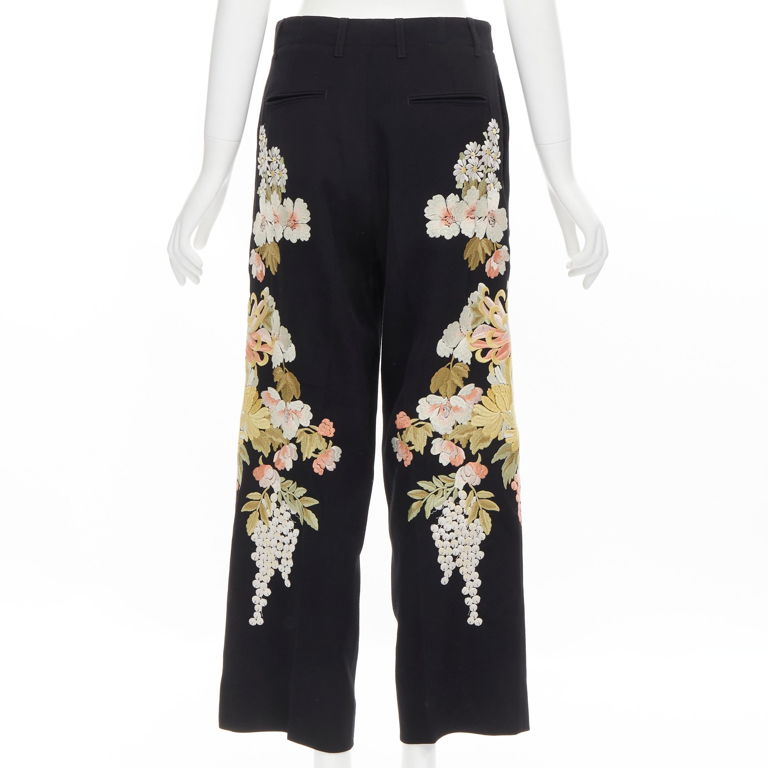 GUCCI 2017 black wool chrysanthemum floral embroidery wide leg cropped trousres  In Excellent Condition For Sale In Hong Kong, NT