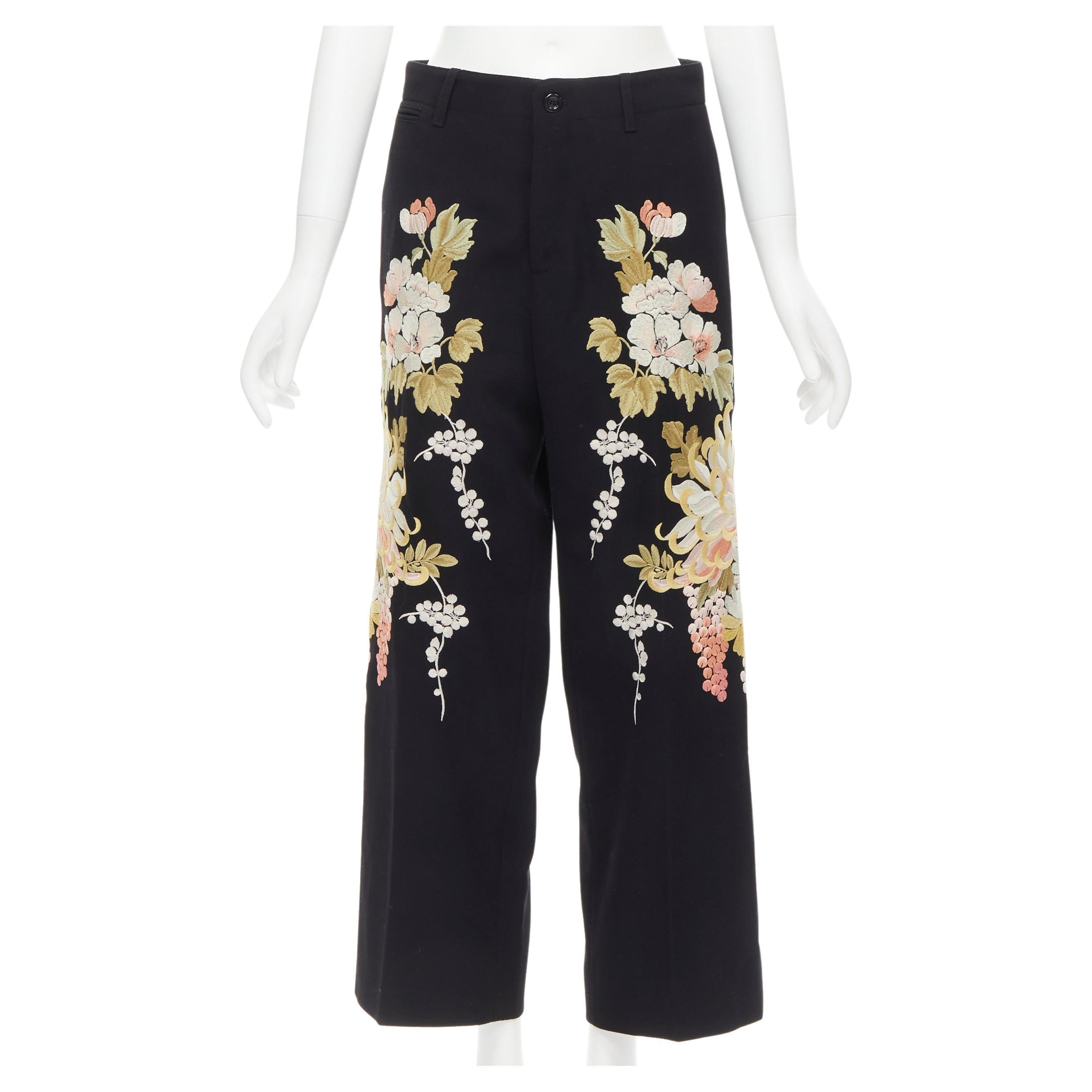 GUCCI 2017 black wool chrysanthemum floral embroidery wide leg cropped trousres  For Sale