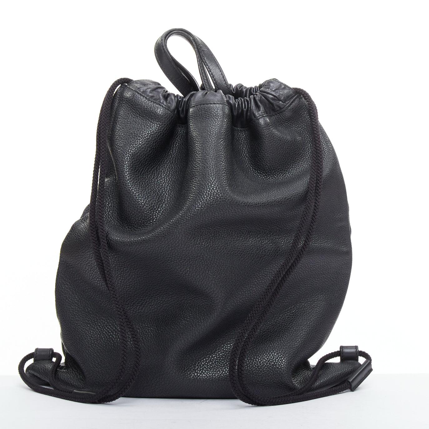 GUCCI 2017 Coco Capitan black leather graffiti drawstring backpack tote bag Pour femmes en vente