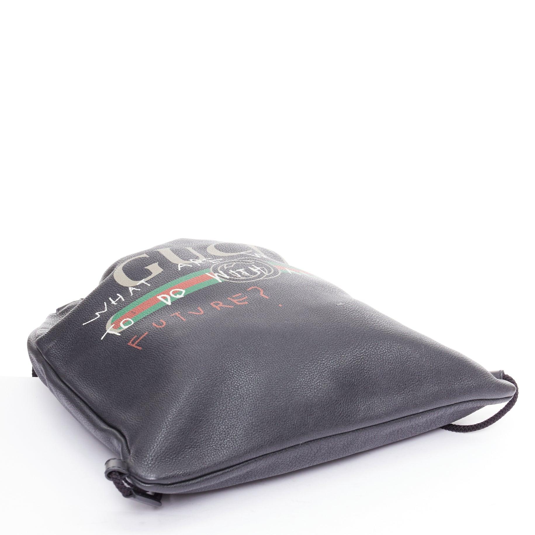 GUCCI 2017 Coco Capitan black leather graffiti drawstring backpack tote bag en vente 1
