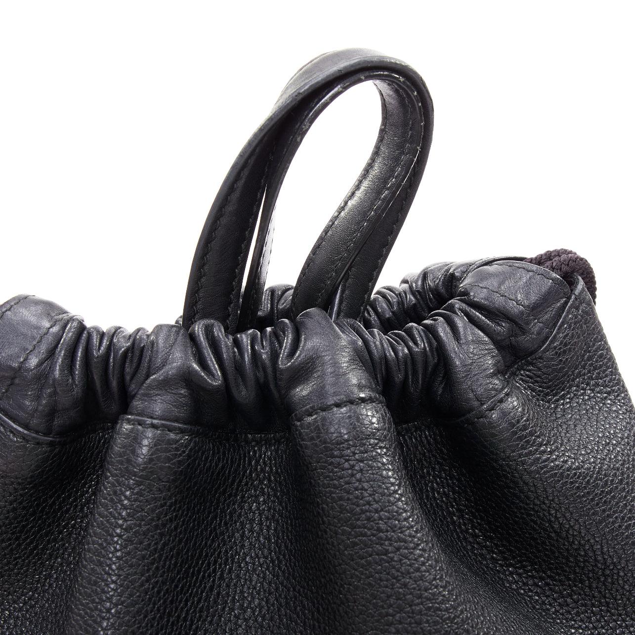 GUCCI 2017 Coco Capitan black leather graffiti drawstring backpack tote bag en vente 3