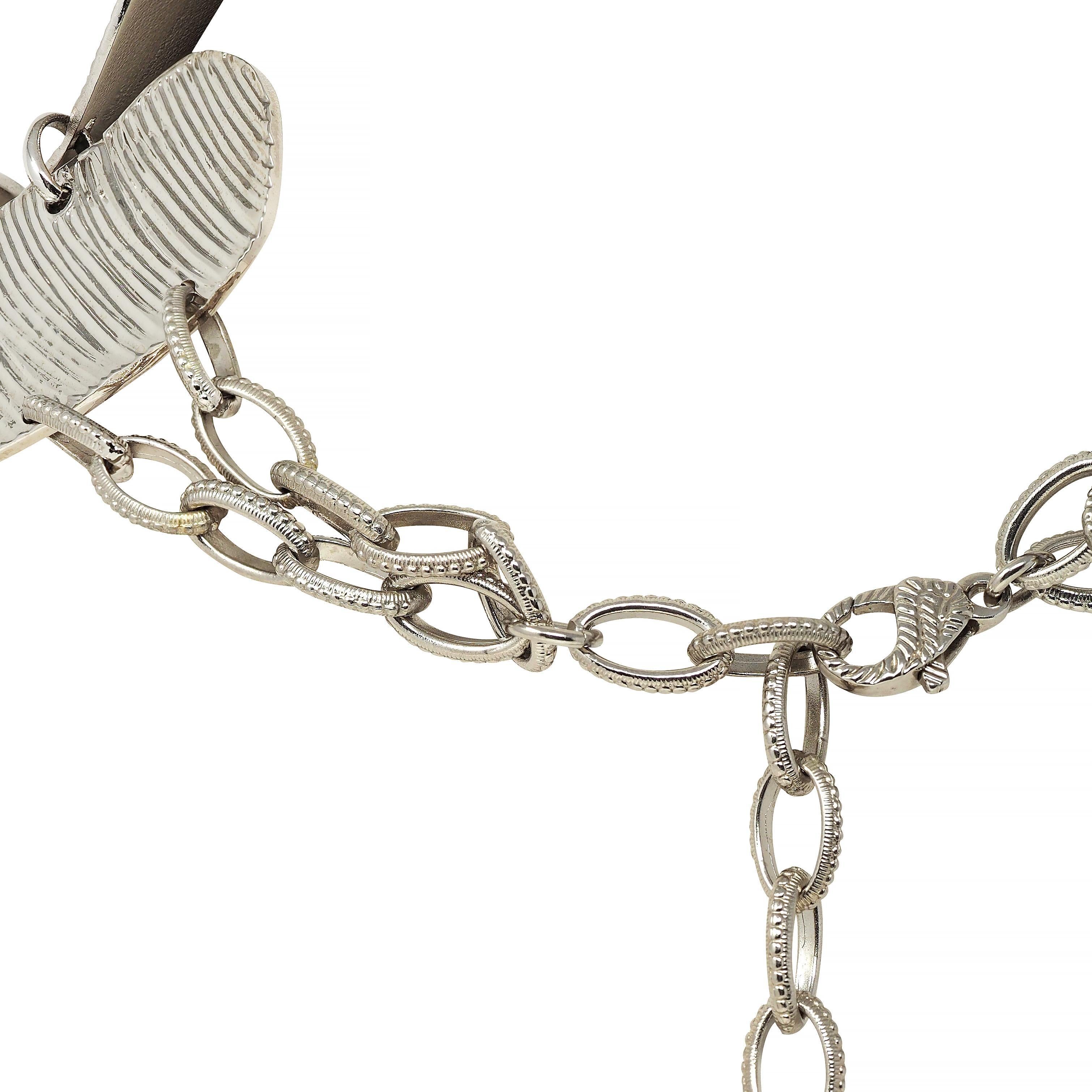 Gucci 2019 Runway Palladium Plated Textured Bib Collar Statement Necklace (collana con collare) in vendita 8