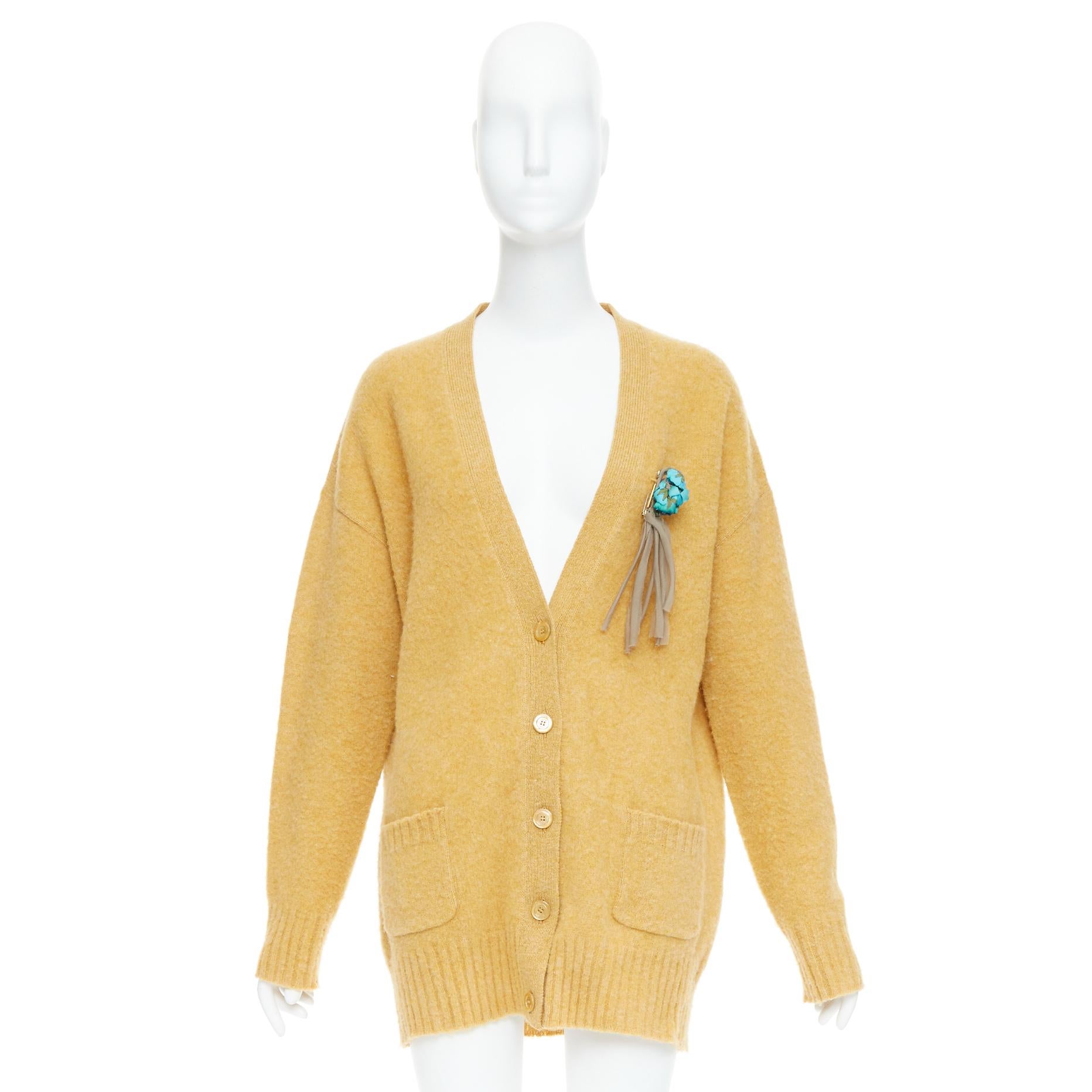 GUCCI 2020 100% wool yellow blue floral brooch oversized cardigan M For Sale 5
