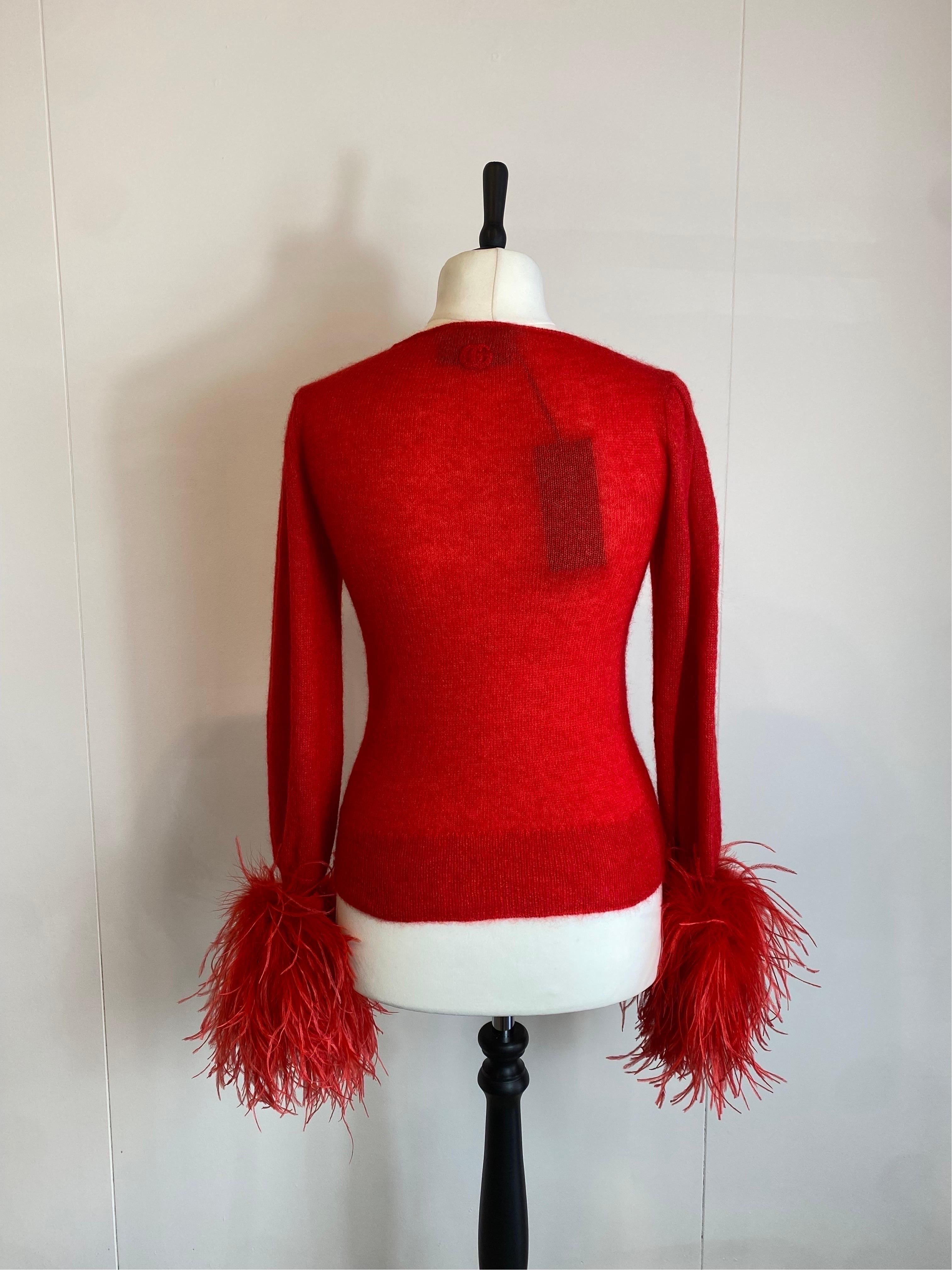 Gucci 2020 - Pull en mohair à plumes rouges en vente 1