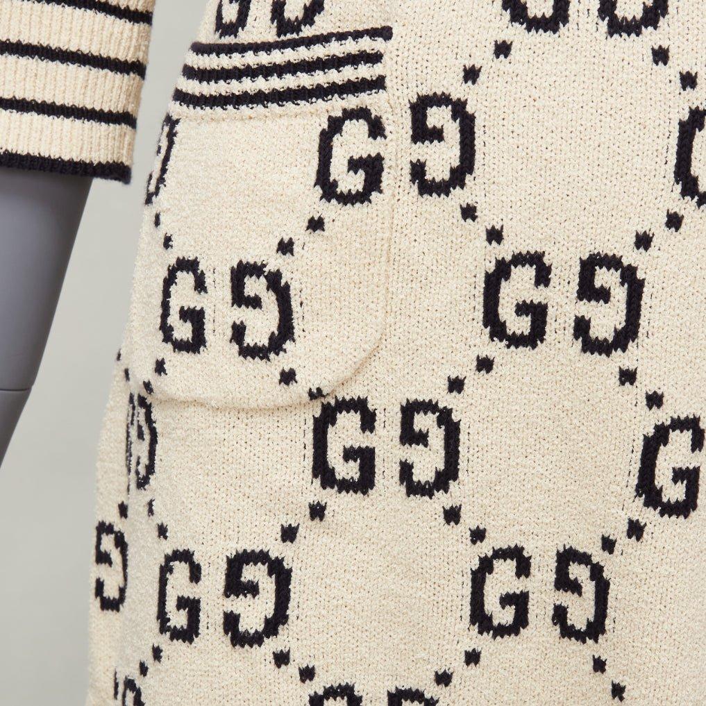 GUCCI 2022 Cremefarbener Jacquard aus Baumwolle mit GG-Logo  Gestreiftes Rippenpullover-Kleid XS im Angebot 2