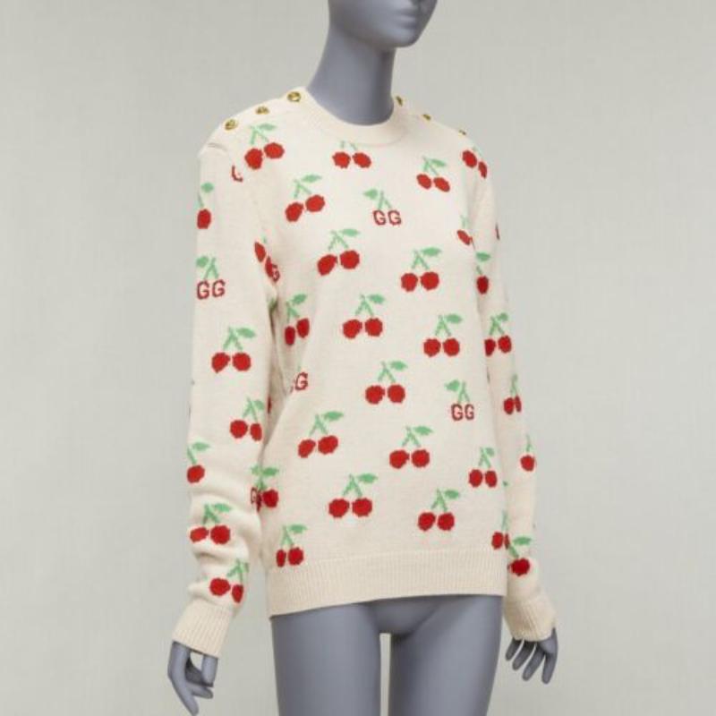 GUCCI 2023 beige rot GG Logo Cherries crew Pullover mit langen Ärmeln XS (Beige) im Angebot