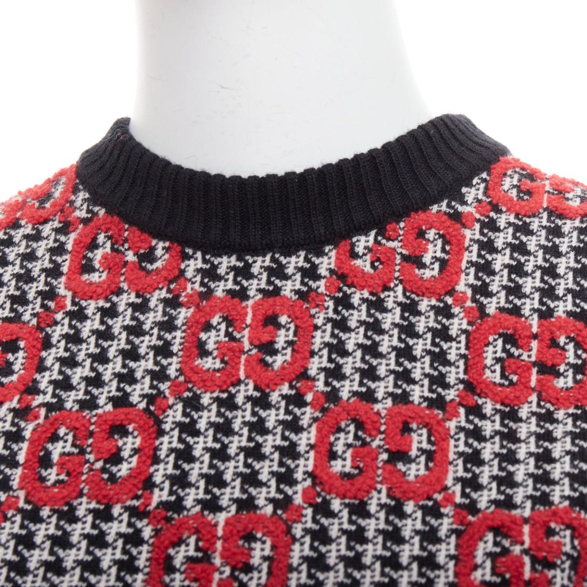GUCCI 2023 red black Giant Monogram houndstooth intarsia crop sweater XS
Reference: AAWC/A01300
Brand: Gucci
Designer: Alessandro Michele
Collection: 2023
Material: Wool
Color: Red, Black
Pattern: Houndstooth
Closure: Slip On
Extra Details: Contrast