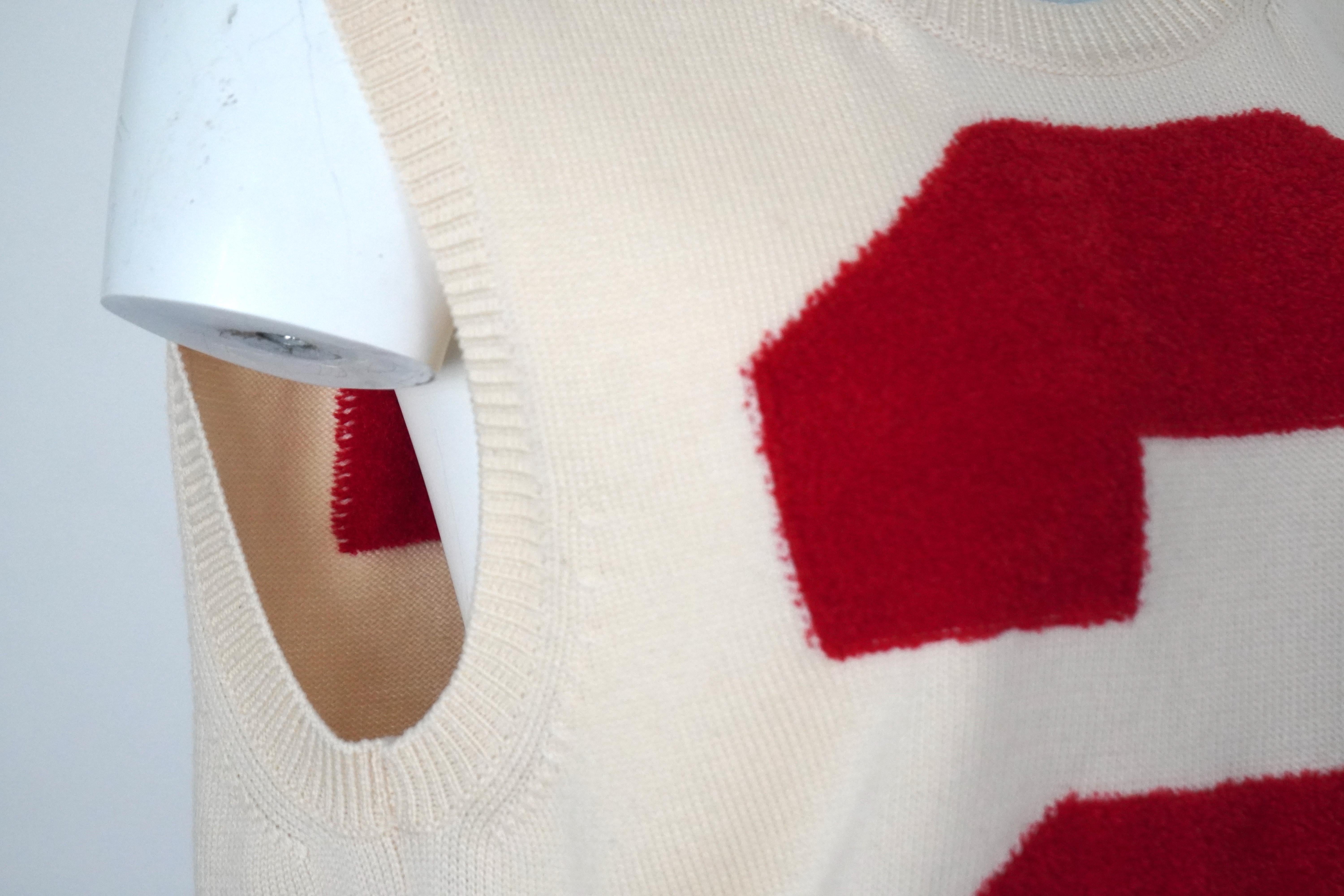 GUCCI 25 Pulloverweste aus Wolle in Beige Größe XL im Zustand „Hervorragend“ im Angebot in Beverly Hills, CA