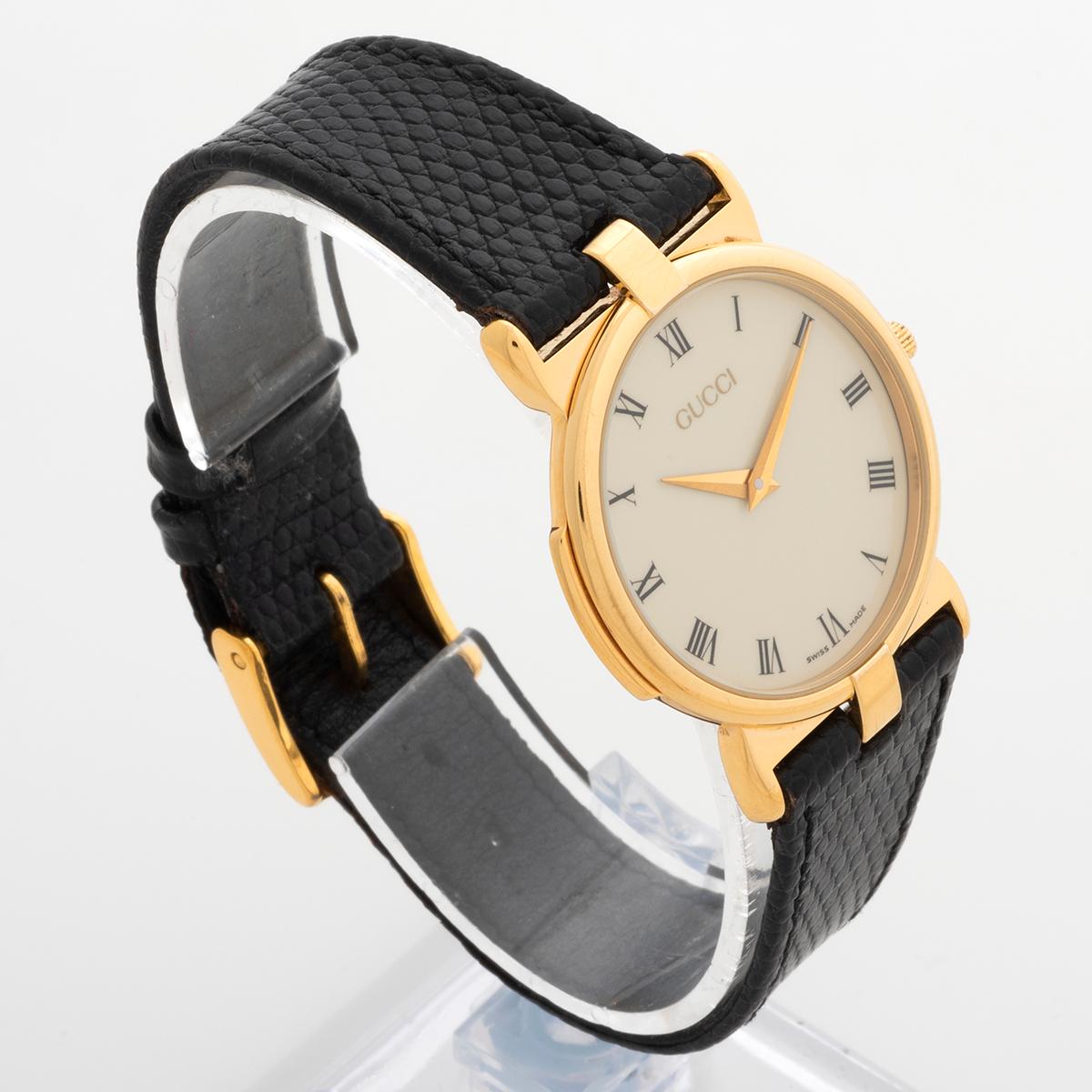 Our neo vintage and very rare Gucci 3400M quartz features a gold capped stainless steel case of 32mm (inc crown) by 36mm. Clearly horse bit inspired, this is an early Gucci, which we date to c. 1990. The original strap and tang buckle are present