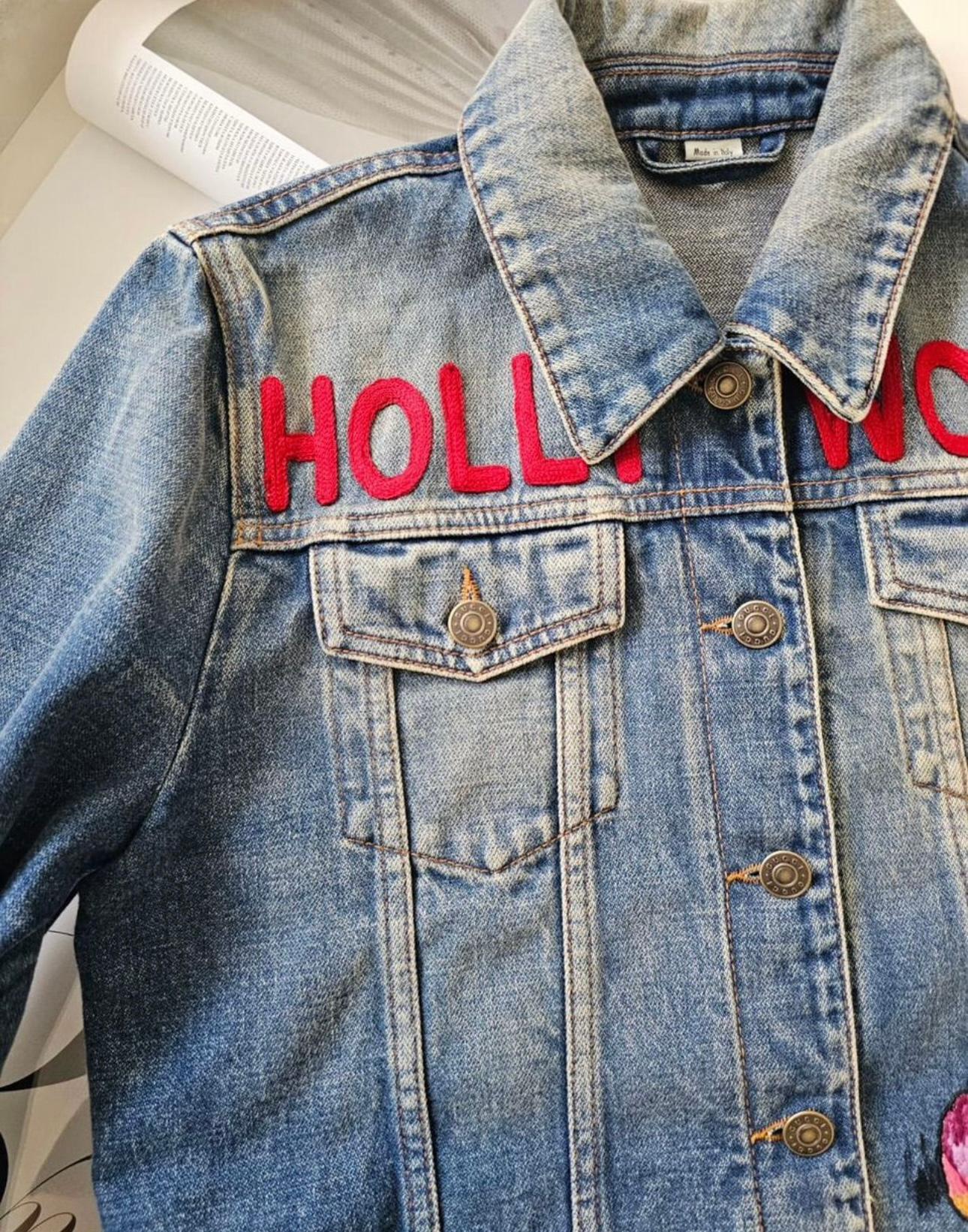 Gucci 3K$ Hollywood Slogan et veste à broderie de lapin en vente 6