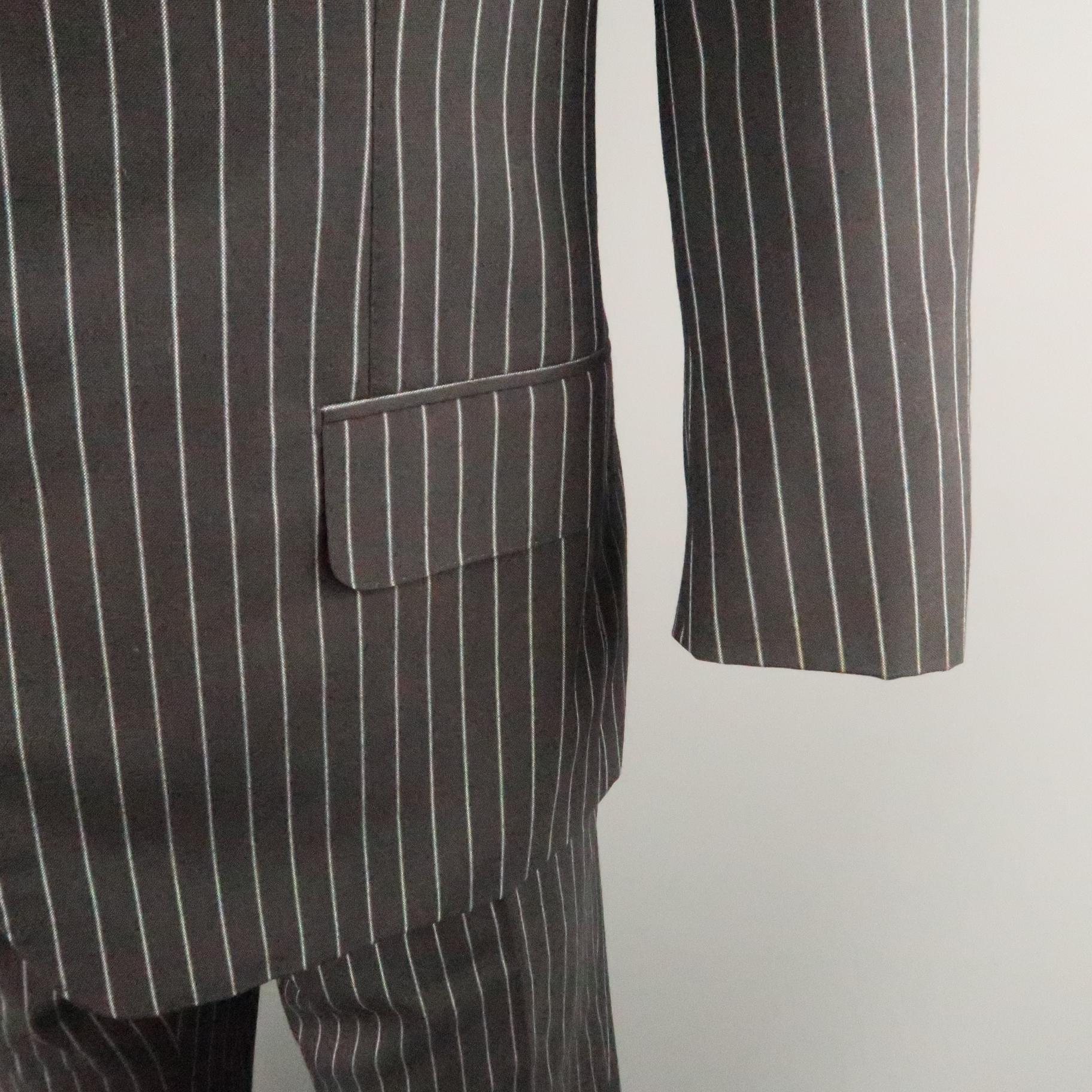 GUCCI 42 Black & White Pinstripe Wool 34 27 Notch Lapel Suit 1