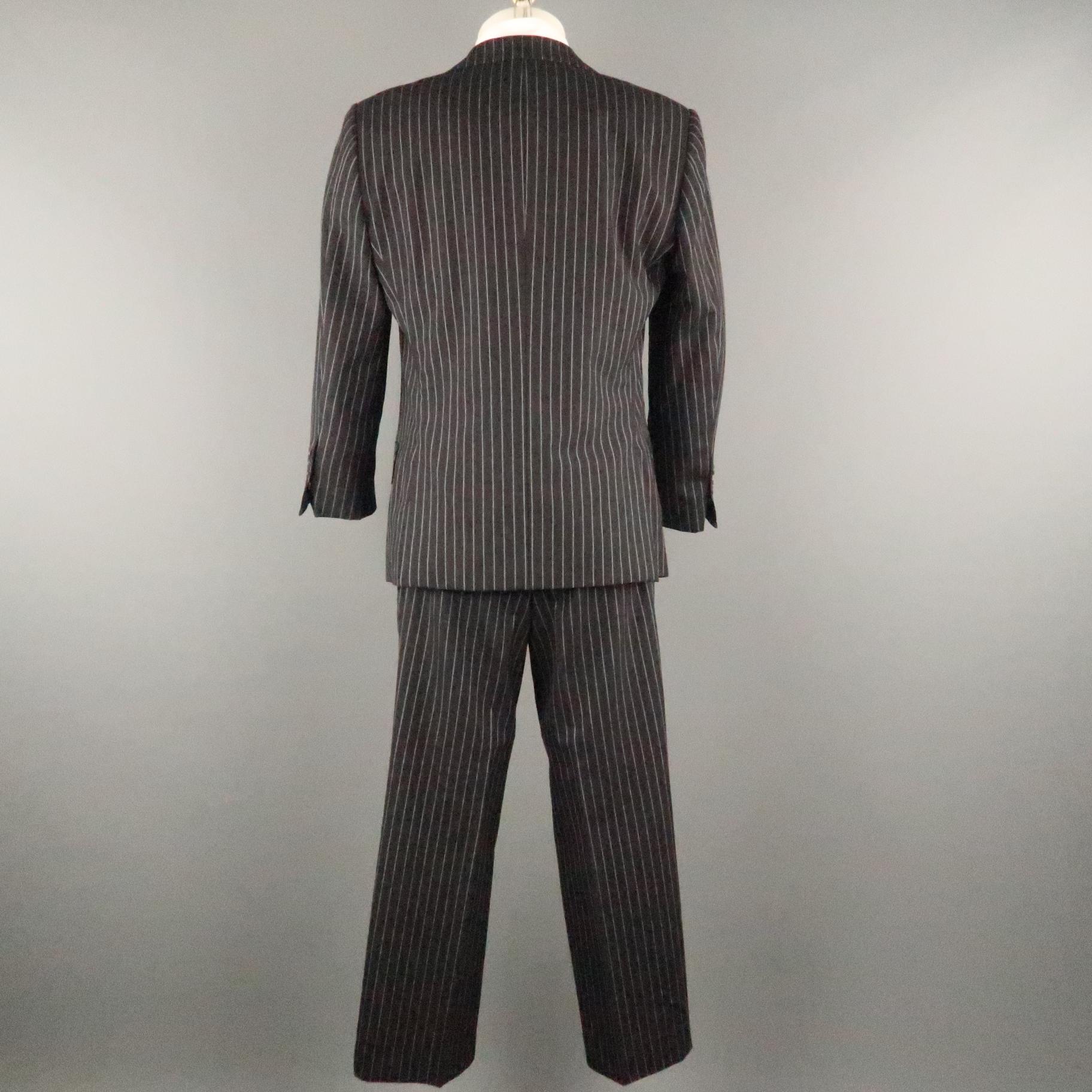GUCCI 42 Black & White Pinstripe Wool 34 27 Notch Lapel Suit 3