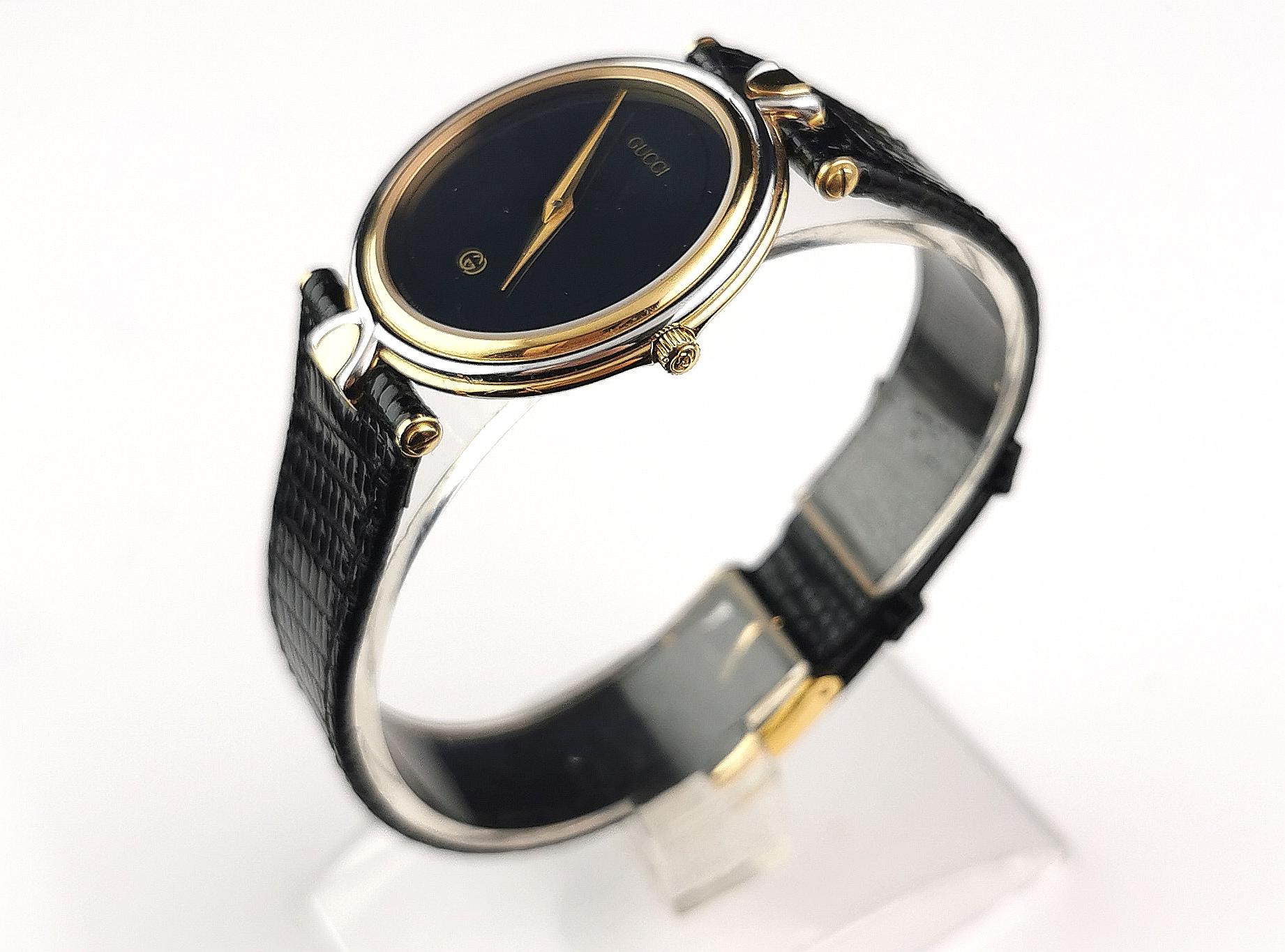 Montre-bracelet Gucci 4500m, plaqué or, acier inoxydable, bracelet en cuir  en vente 4