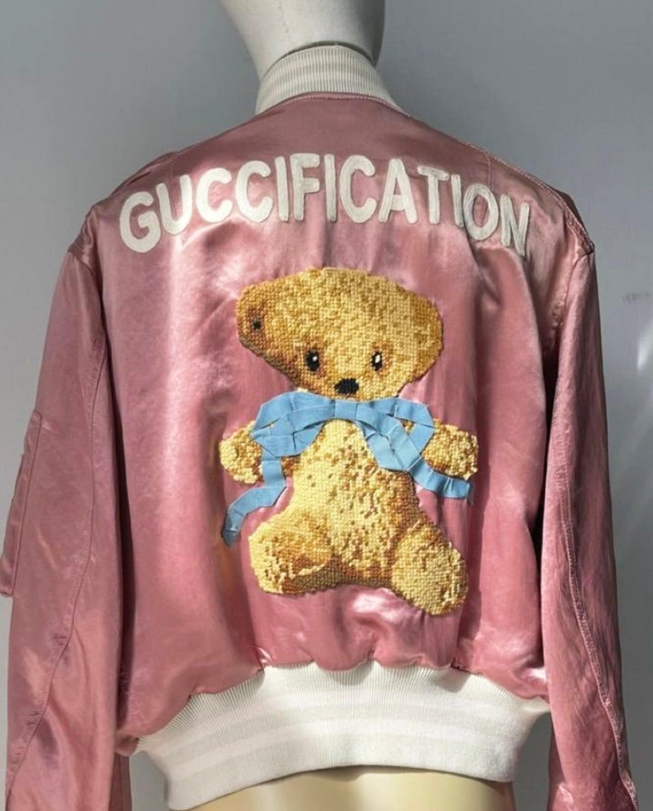 Gucci 4K$ Sammler Guccification Teddy Applique Bomber mit Applikationen  im Angebot 9