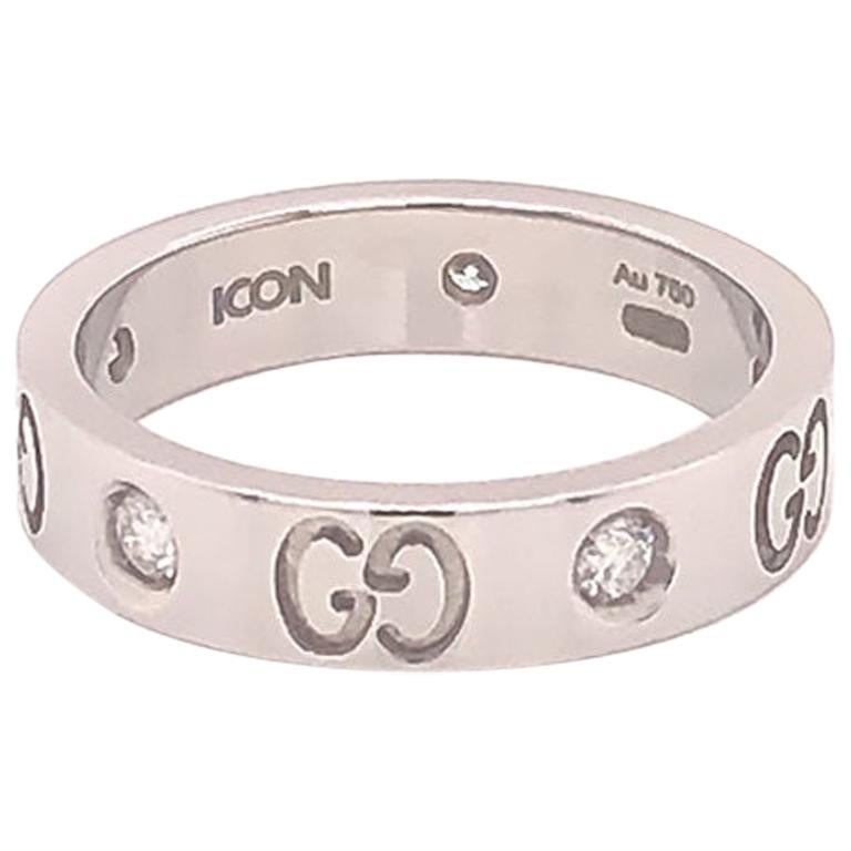 Gucci 5 Diamond Icon Band Ring, 18 Karat White Gold 0.30 Carat
