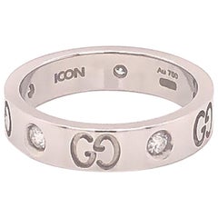 Anillo Gucci 5 Diamantes Icono, Oro Blanco 18 Kilates 0,30 Quilates