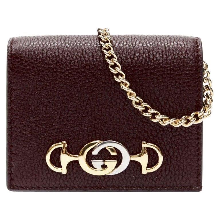 GUCCI 570660 Zumi Burgunderrote GG Horsebit Minitasche mit zweifachem Wallet an Kette Minitasche