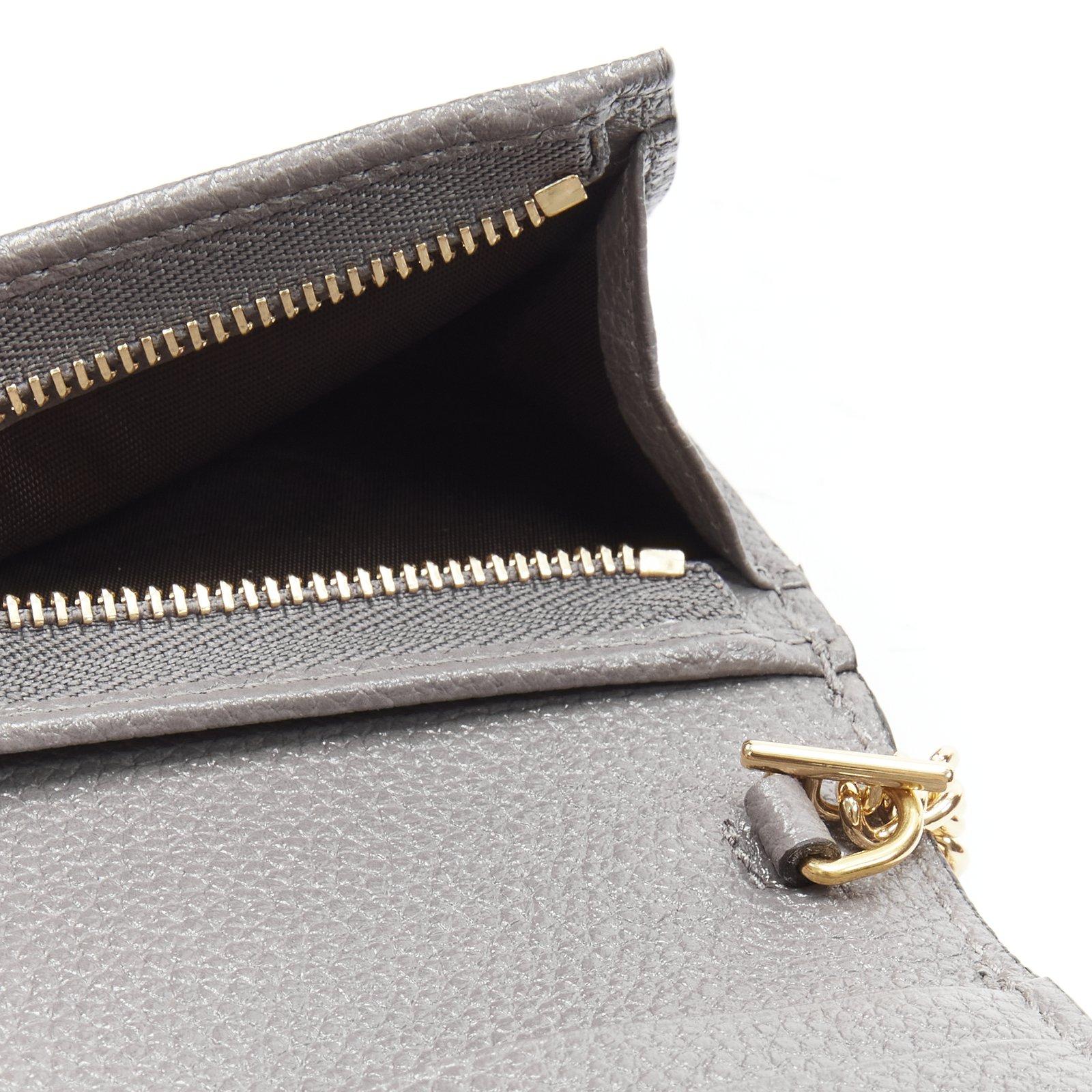 GUCCI 570660 Zumi gris cuir GG Horsebit portefeuille bi-fold sur chaîne mini sac en vente 3