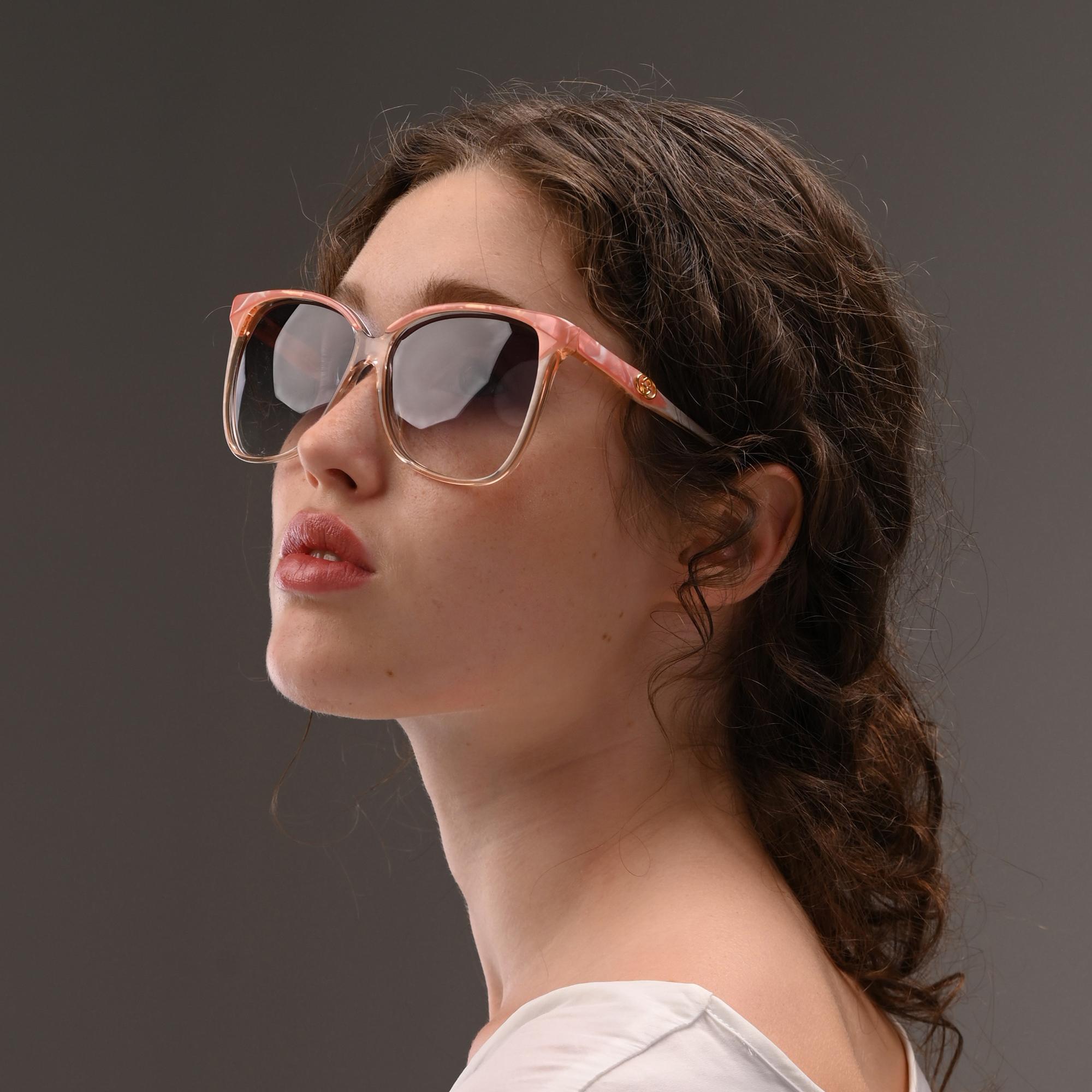 Women's Gucci 70s vintage sunglasses For Sale