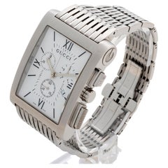 Gucci 8600M Chronograph. Quartz. Very Good Condition. Box & Papers
