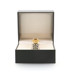 Reloj de cuarzo Gucci 9000L Date Acero inoxidable y metal chapado 25