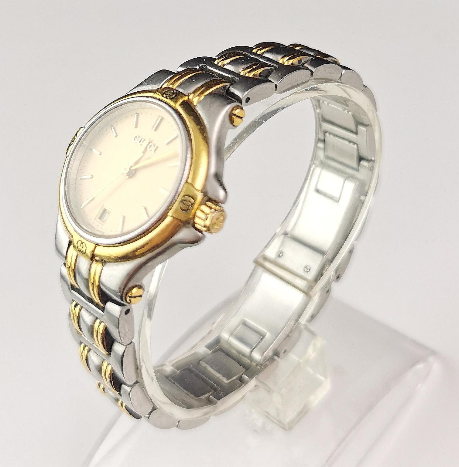 Gucci 9040l Ladies wristwatch, Stainless steel and gold plated  For Sale 3