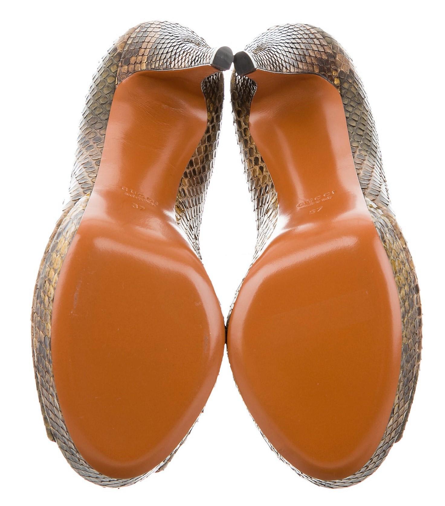Women's New Gucci 90th Anniversary Ad Runway Python Snakeskin Pump Heels Sz 37  For Sale