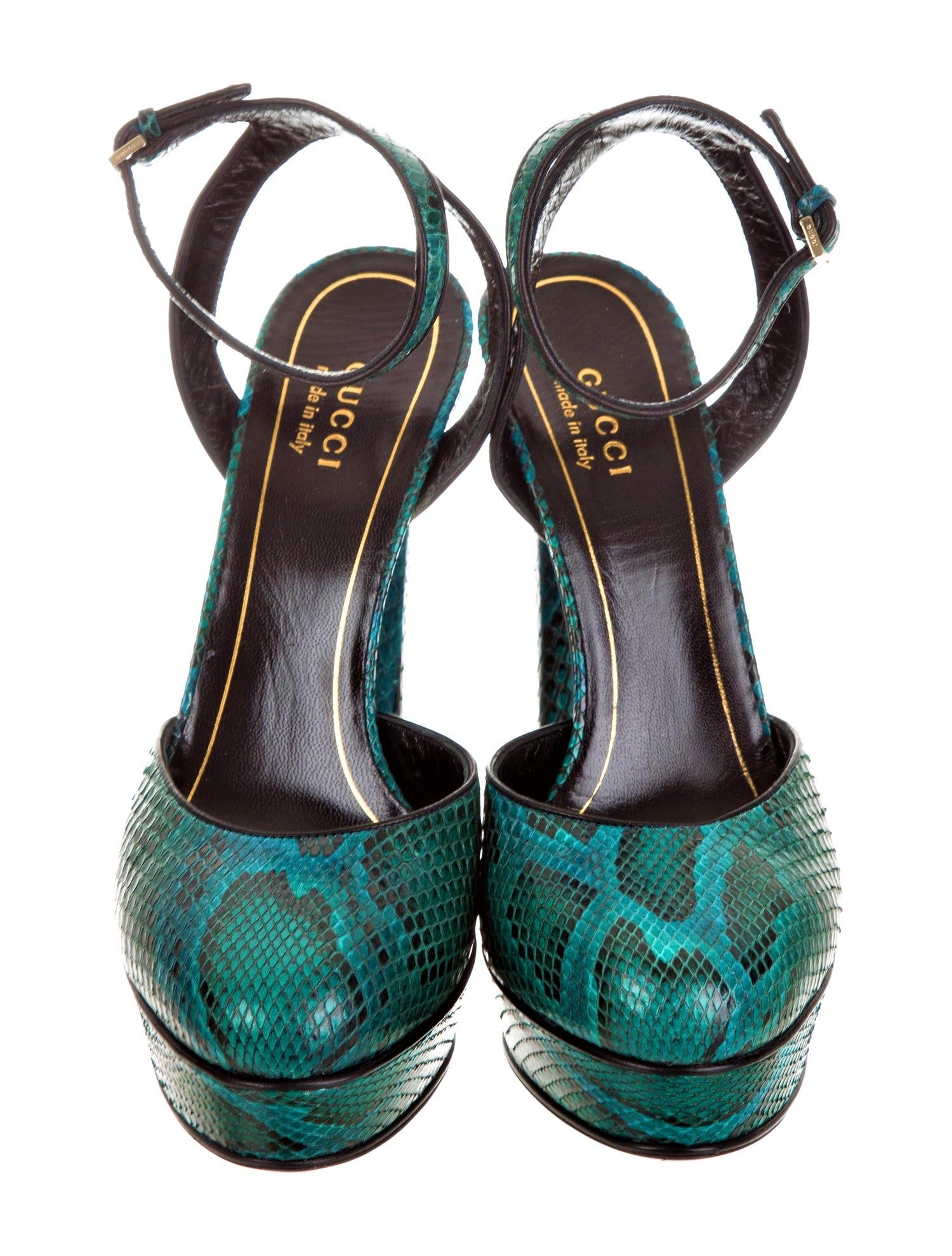 Gucci 90th Anniversary Fall Runway Python Skakeskin Pump Heels Sz 37   $2425 in vendita 1