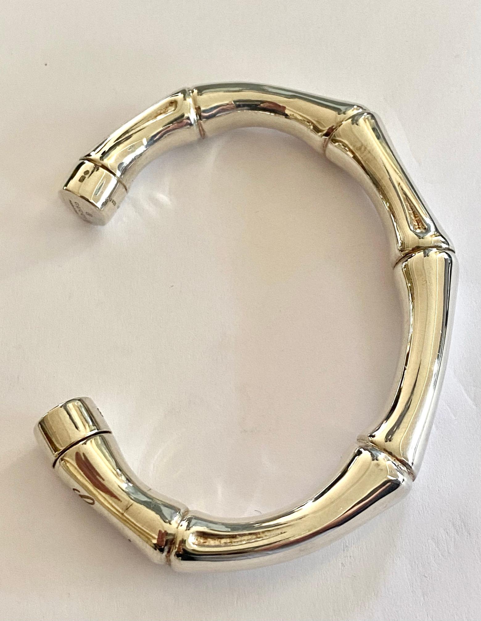 One (1) 925 / - sterling silver clip bracelet
signed: Gucci
Model: 