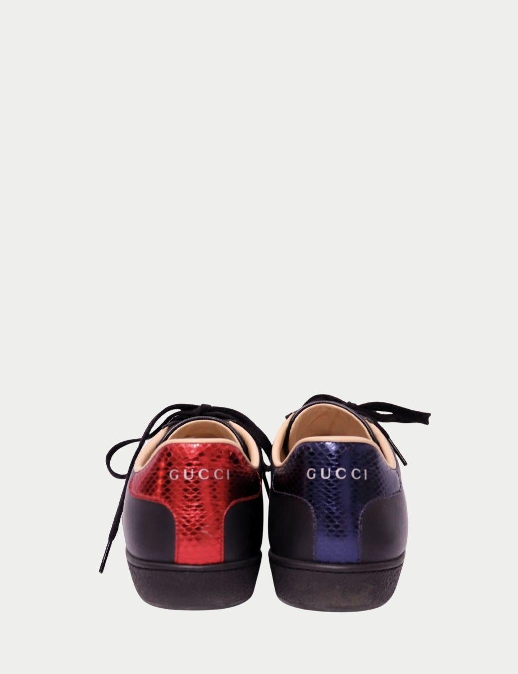 Noir Gucci Baskets en cuir noir - EU 36.5 en vente