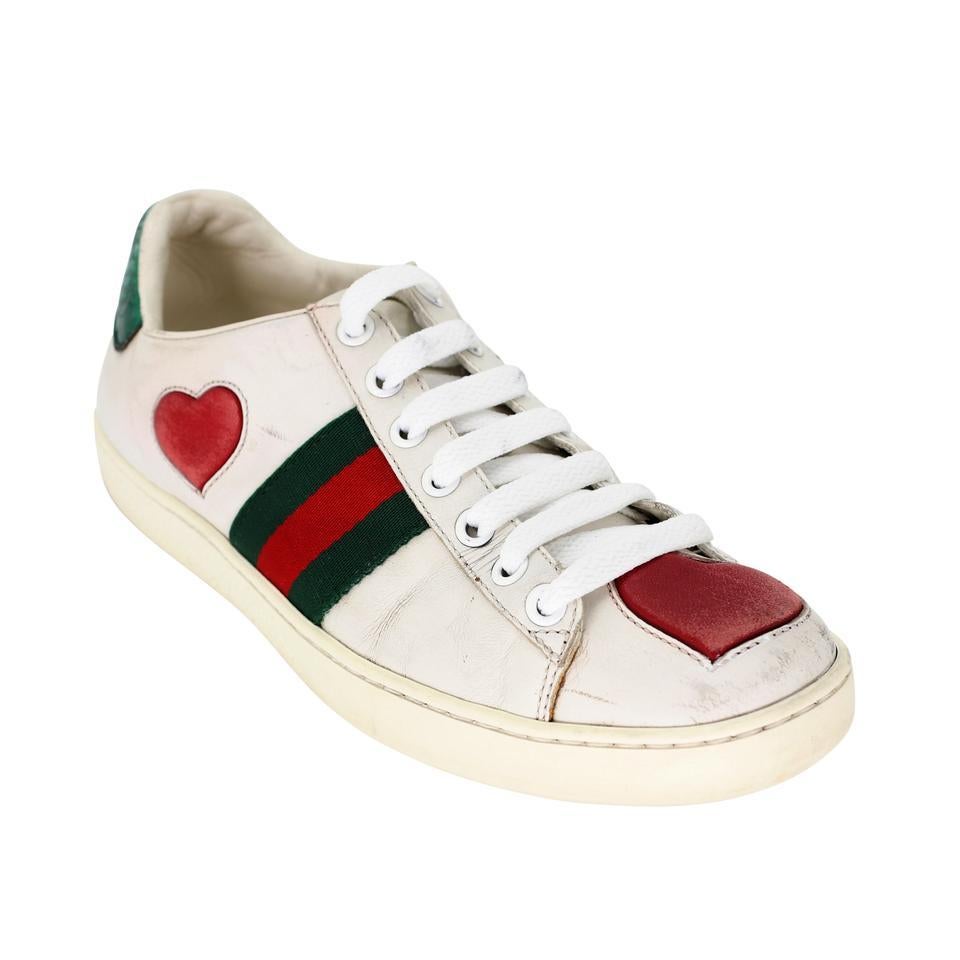 Gucci Ace Heart Embellished 35.5 Leather Low Top Trainer Sneakers GG-S0805P-0006 In Good Condition For Sale In Downey, CA
