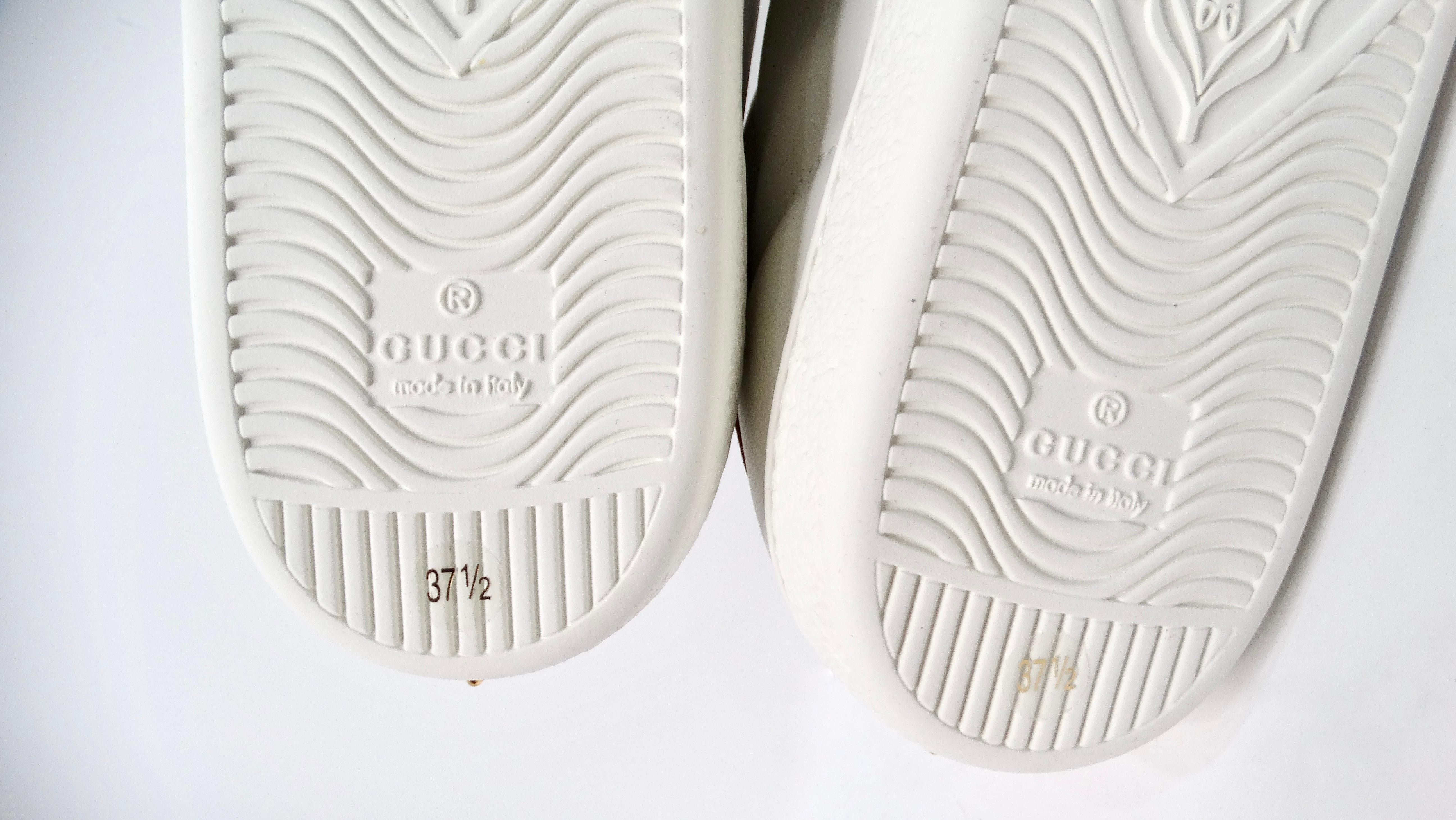 Gucci Ace Weiße Turnschuhe aus Kalbsleder mit Perlenakzent & Spike im Angebot 4