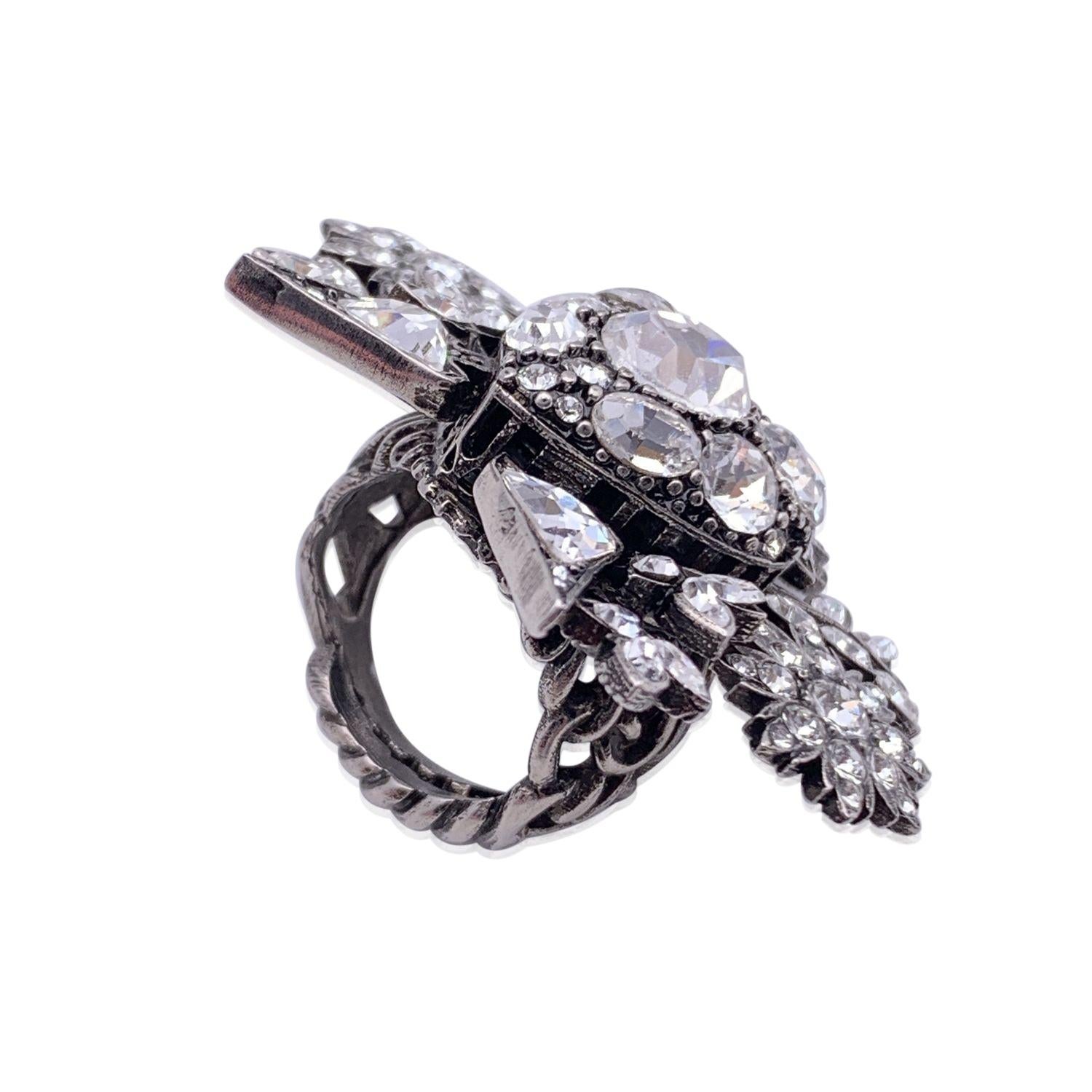 Gucci Aged Silver Metal Brass Crystal Statement Ring Size M In Excellent Condition For Sale In Rome, Rome