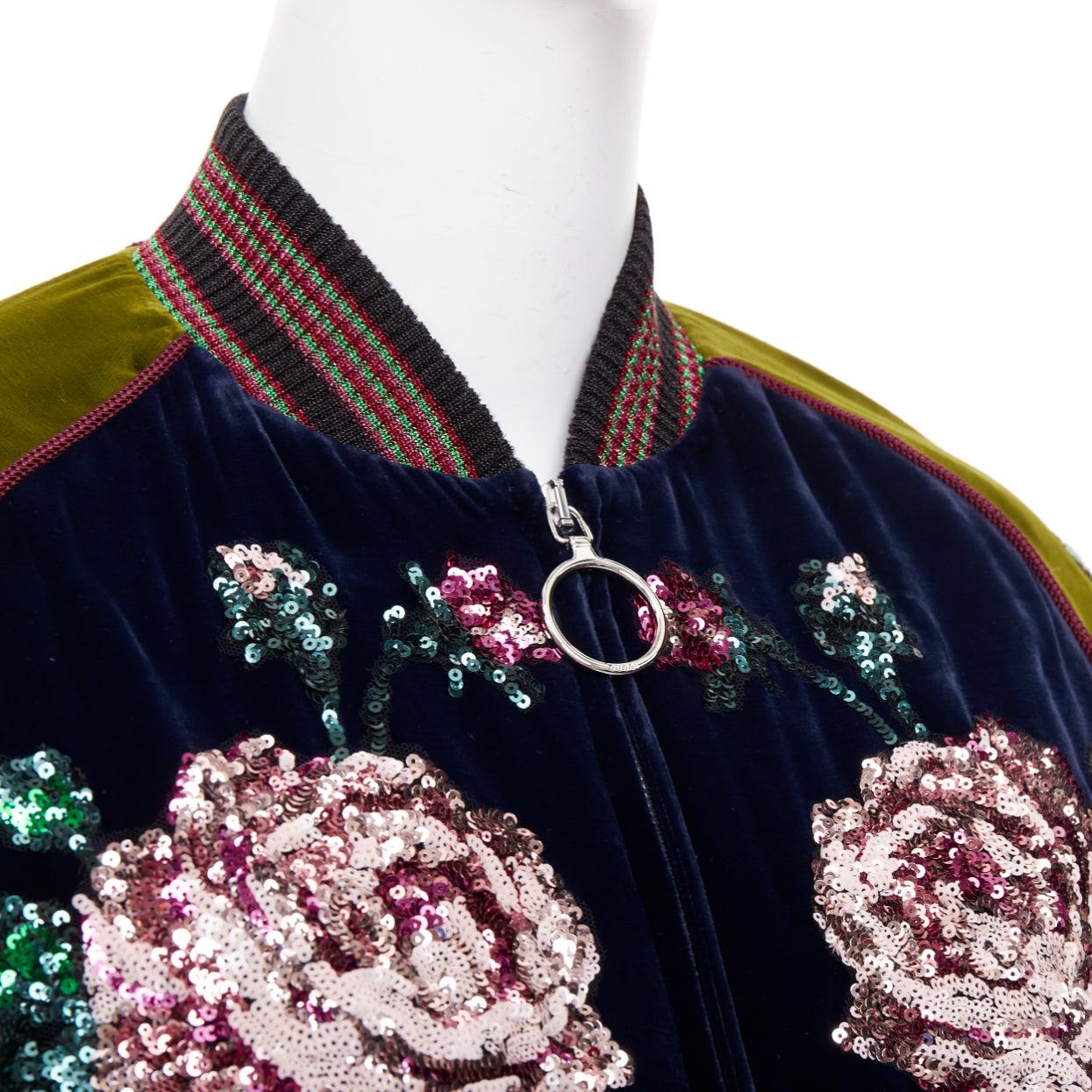 Gucci Alessandro Michele 2017 navy olive rose paillettes velluto bomber IT40 S
Riferimento: MECG/A00206
Marchio: Gucci
Designer: A. Michel
Collezione: 2017
Materiale: Viscosa, misto
Colore: Navy, Greene & Greene
Modello: Paillettes
Chiusura: