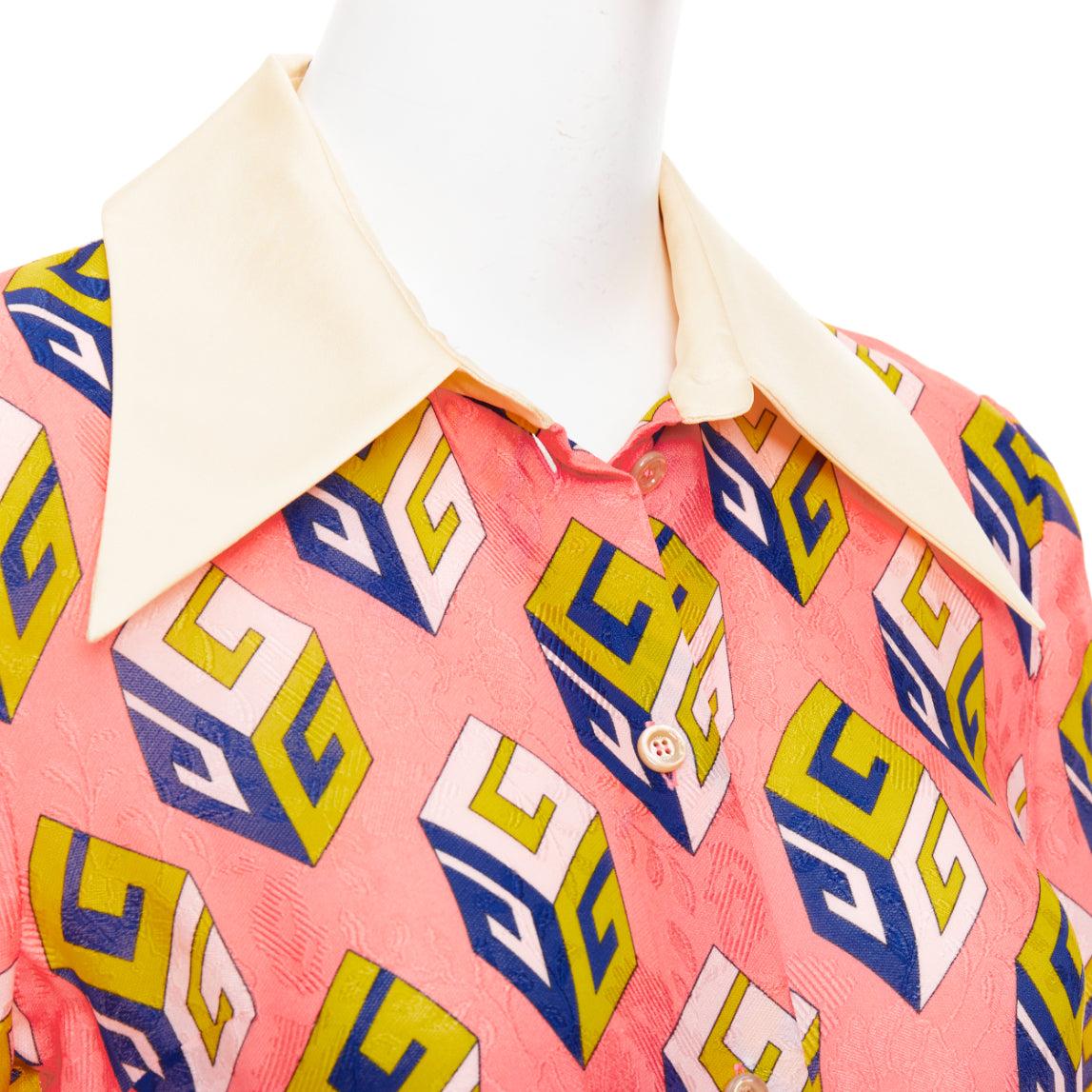 GUCCI Alessandro Michele 2017 pink geometric vintage G print blouse IT38 XS
Reference: MECG/A00196
Brand: Gucci
Designer: Alessandro Michele
Collection: Spring 2017 - Similar design on the Runway
Material: Viscose, Blend
Color: Pink, Cream
Pattern: