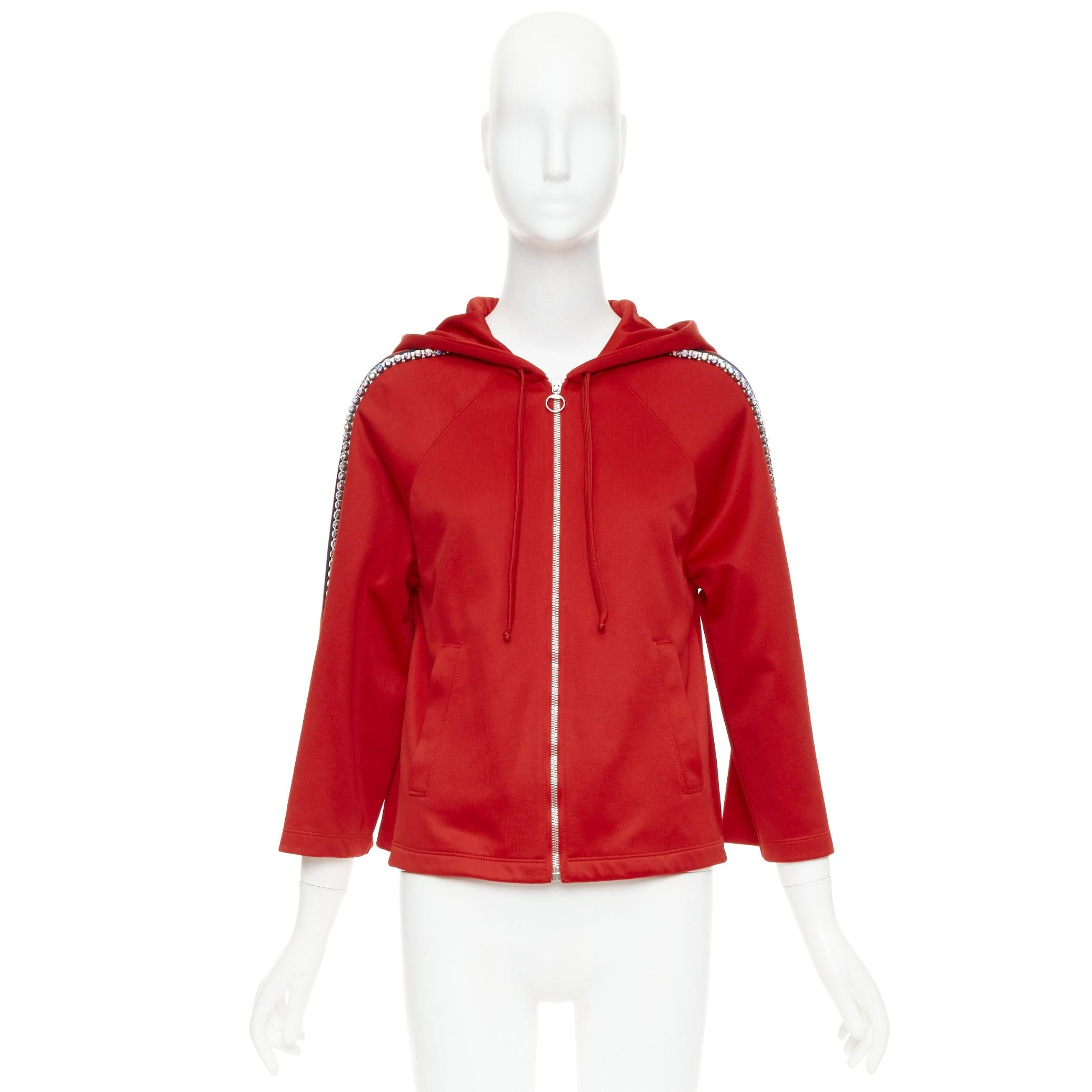 GUCCI Alessandro Michele 2018 rot Strass Kristall ausgestellte Trainingsjacke XS im Angebot 5
