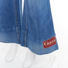 GUCCI Alessandro Michele 2021 vaqueros acampanados de tela vaquera azul con logotipo en rojo 25