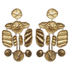 GUCCI ALESSANDRO MICHELE antique gold tone aboriginal tribal GG clip on earrings