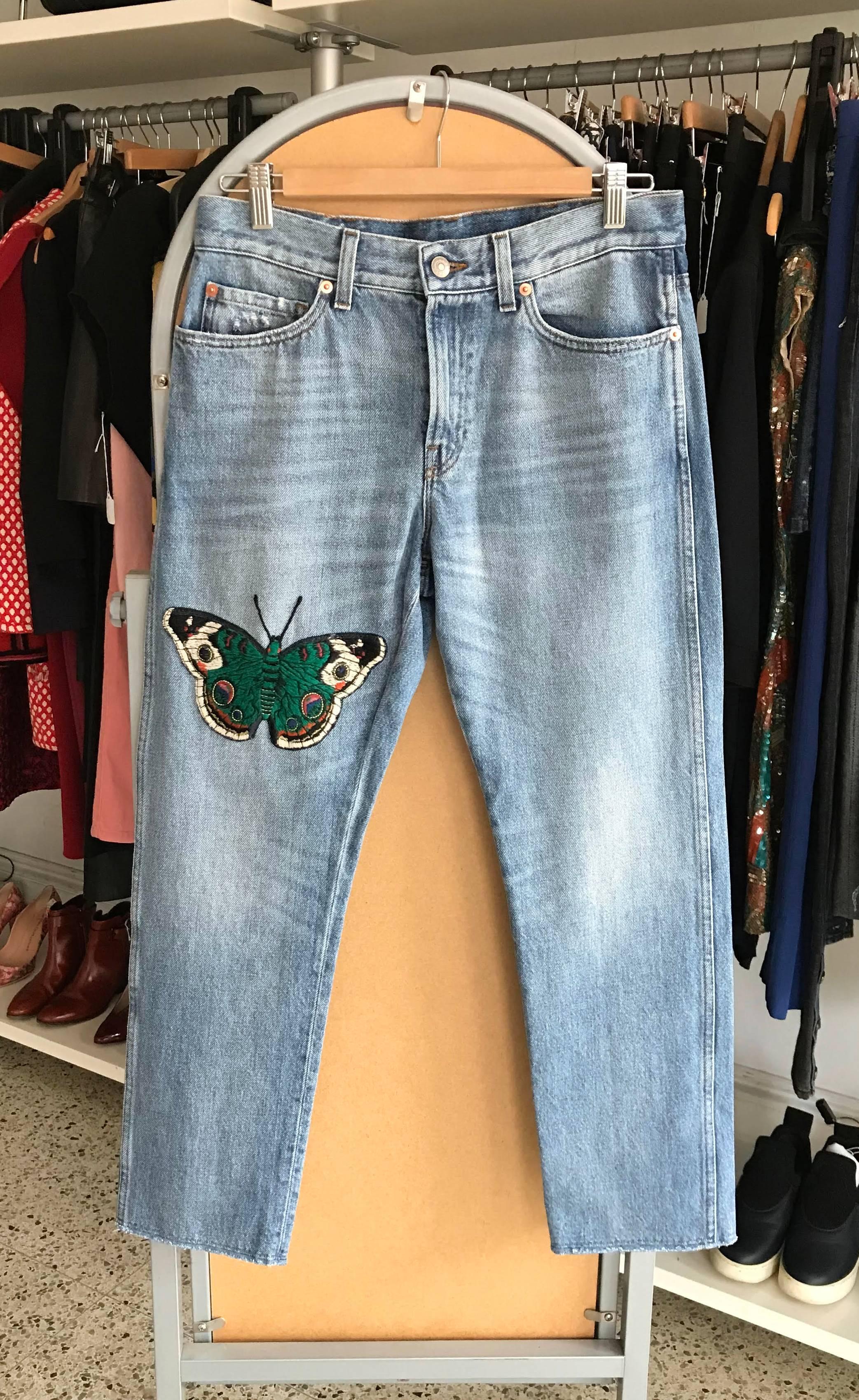 Gucci Alessandro Michele Butterfly Patch Blue Denim jeans.  Tagged size 25 (Best for USA 0 / 2 or jeans size 25). Garment hip measures 35
