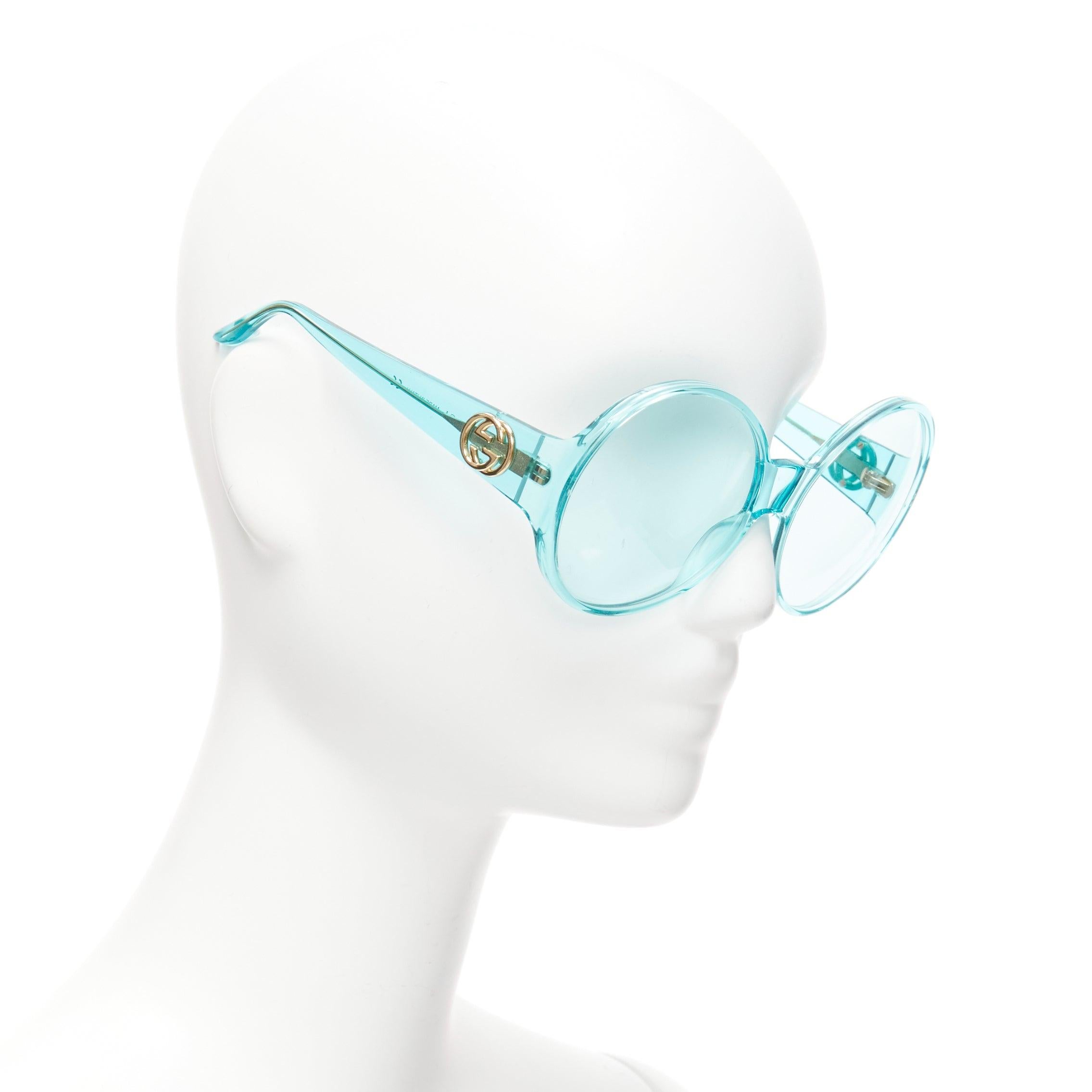 GUCCI Alessandro Michele GG0954S blue hue round frame oversized sunnies
Reference: TGAS/D01039
Brand: Gucci
Designer: Alessandro Michele
Material: Acetate
Color: Blue, Green
Pattern: Solid
Lining: Blue Acetate
Extra Details: Logo at sides.
Made in: