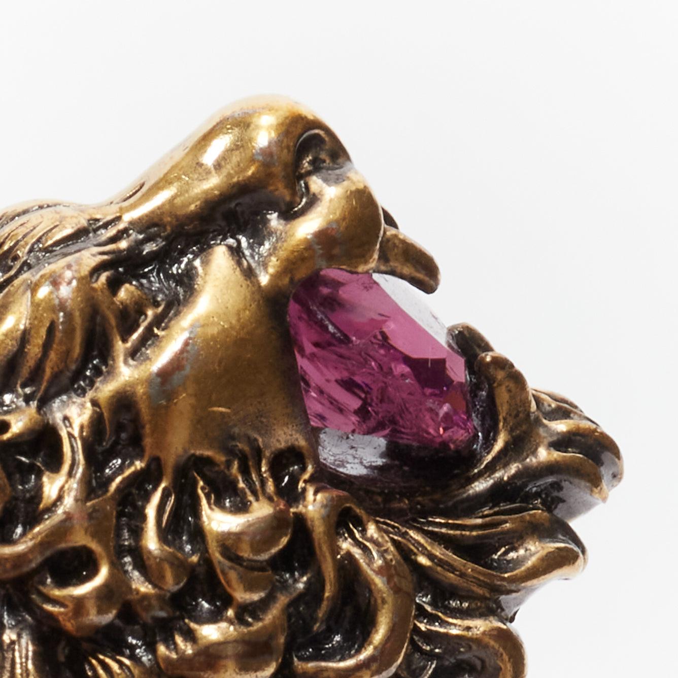 GUCCI Alessandro Michele gold lion purple crystal oversized cocktail ring Sz0
Reference: BSHW/A00123
Brand: Gucci
Designer: Alessandro Michele
Material: Metal, Plastic
Color: Purple, Gold
Pattern: Solid
Closure: Pull On
Lining: Gold Metal
Extra