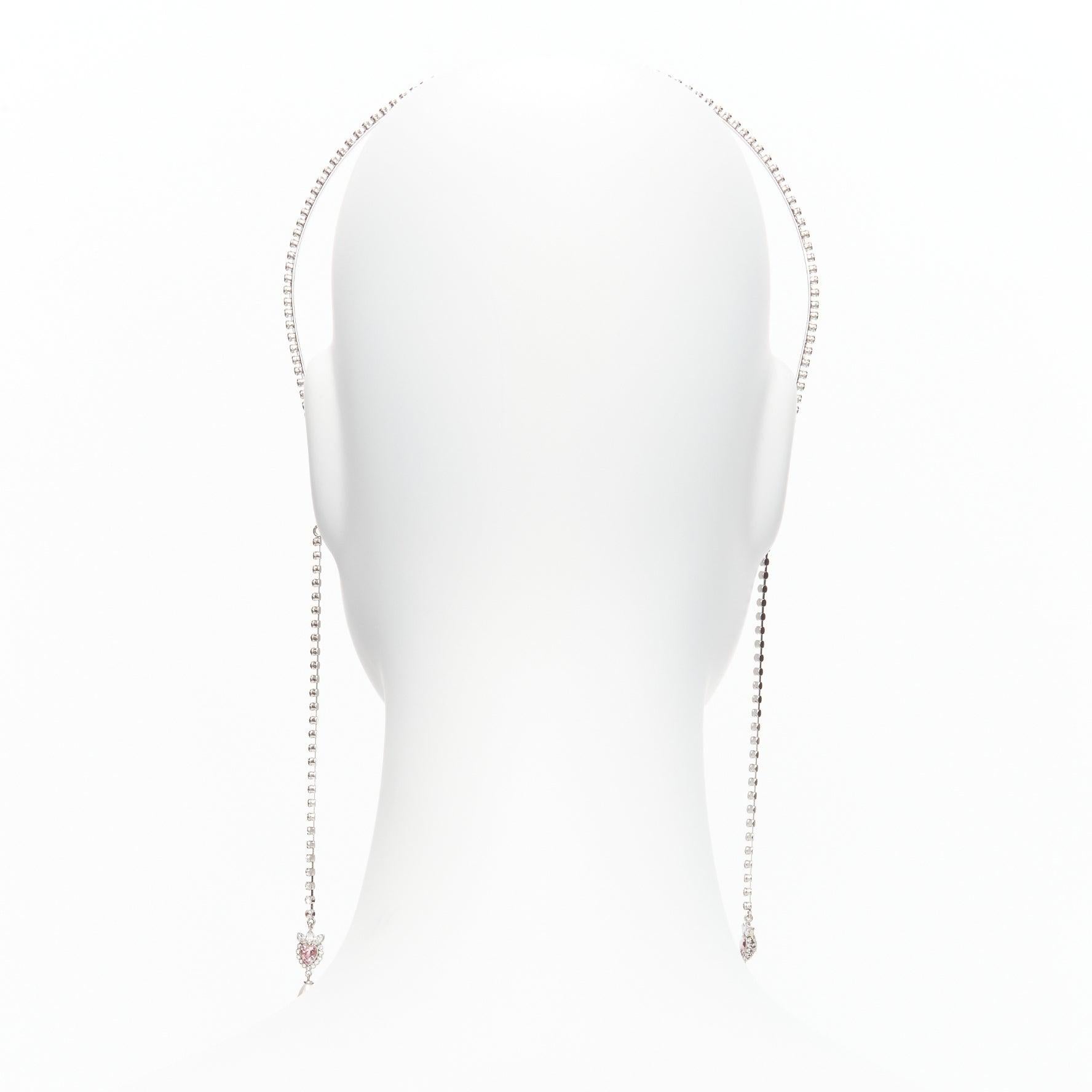 GUCCI Alessandro Michele Rosa Herzkristall-Logo-Perlen-Haarband mit baumelndem Anhänger im Angebot 1